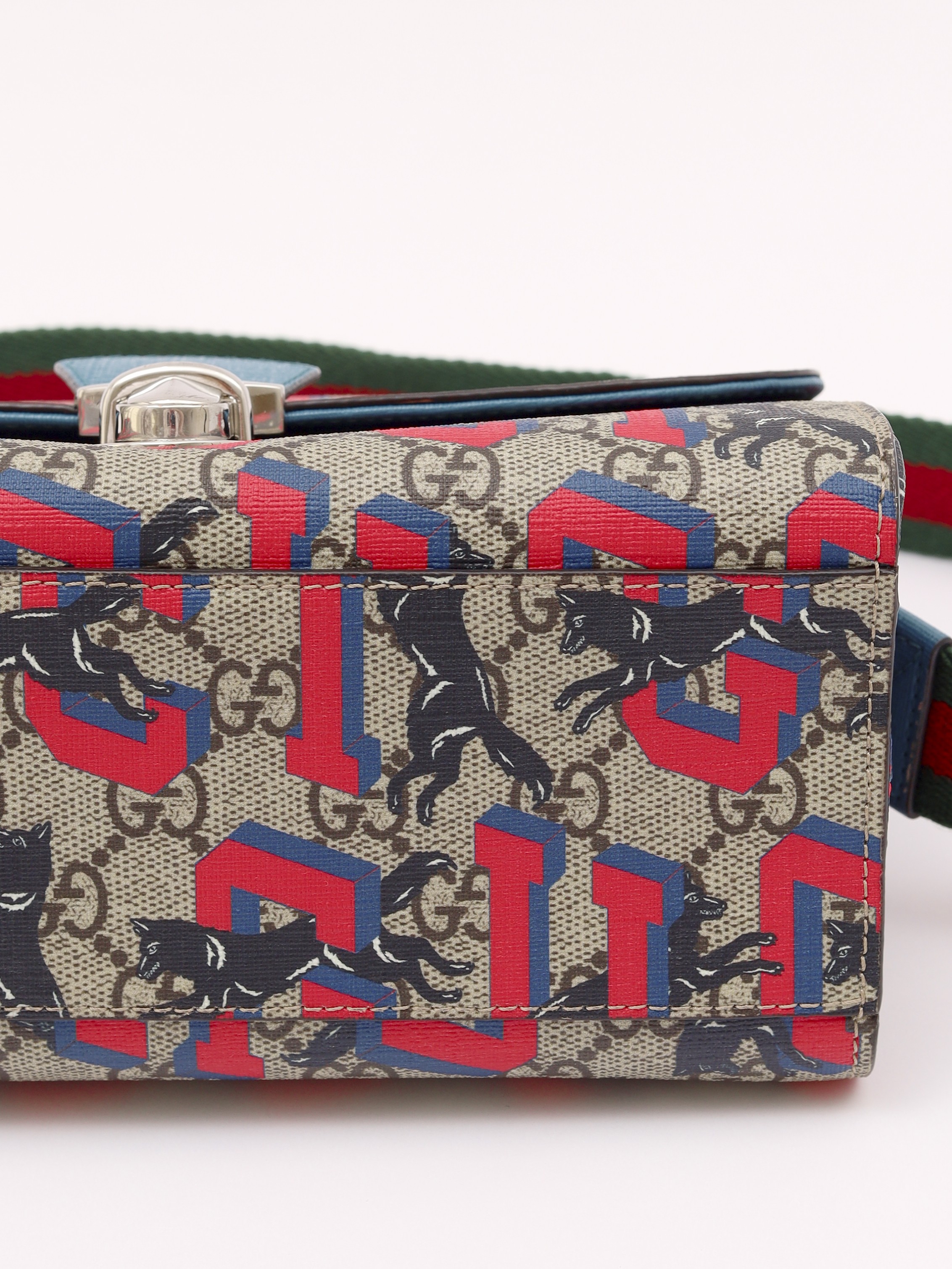 Gucci GG Supreme 9
