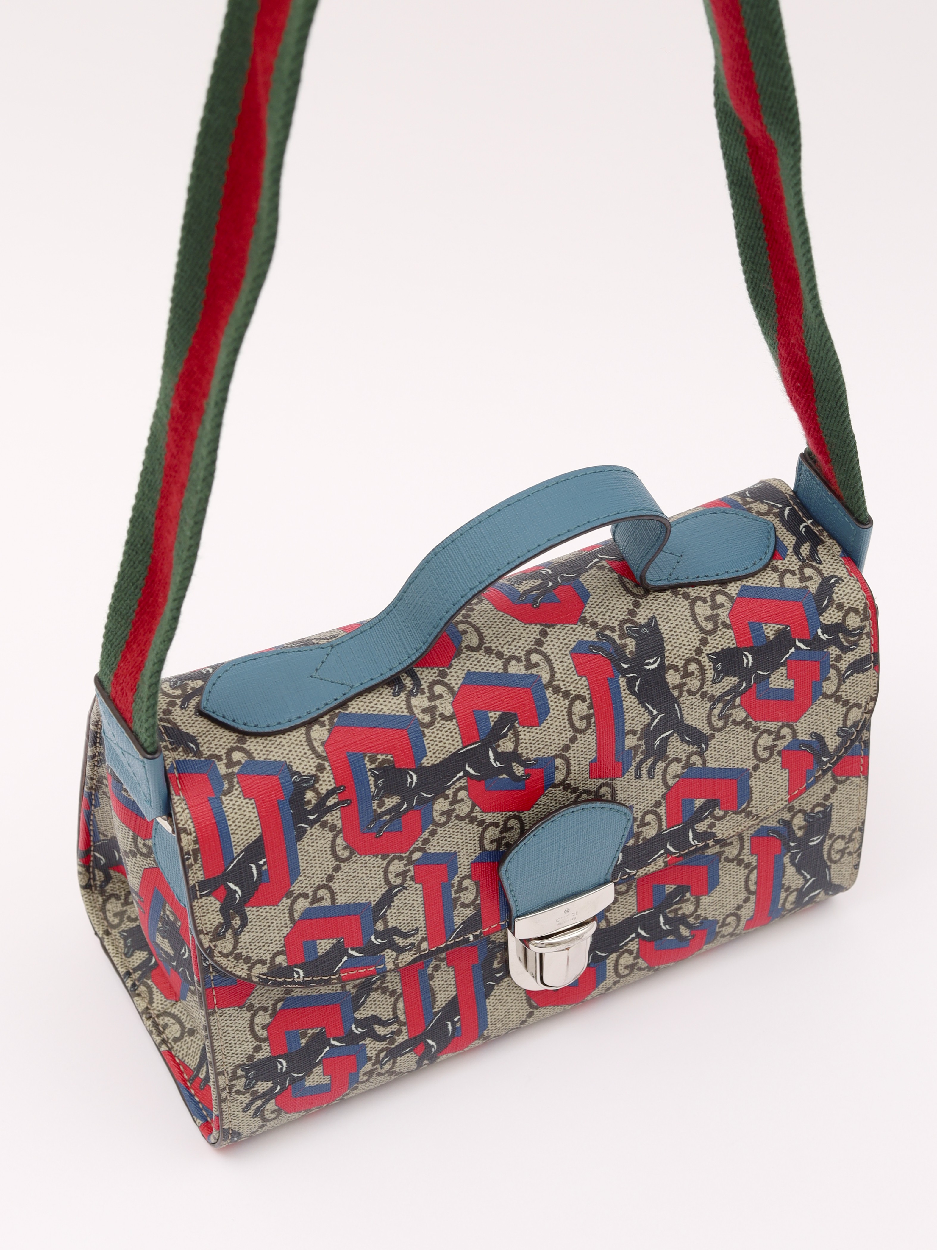 Gucci GG Supreme 4