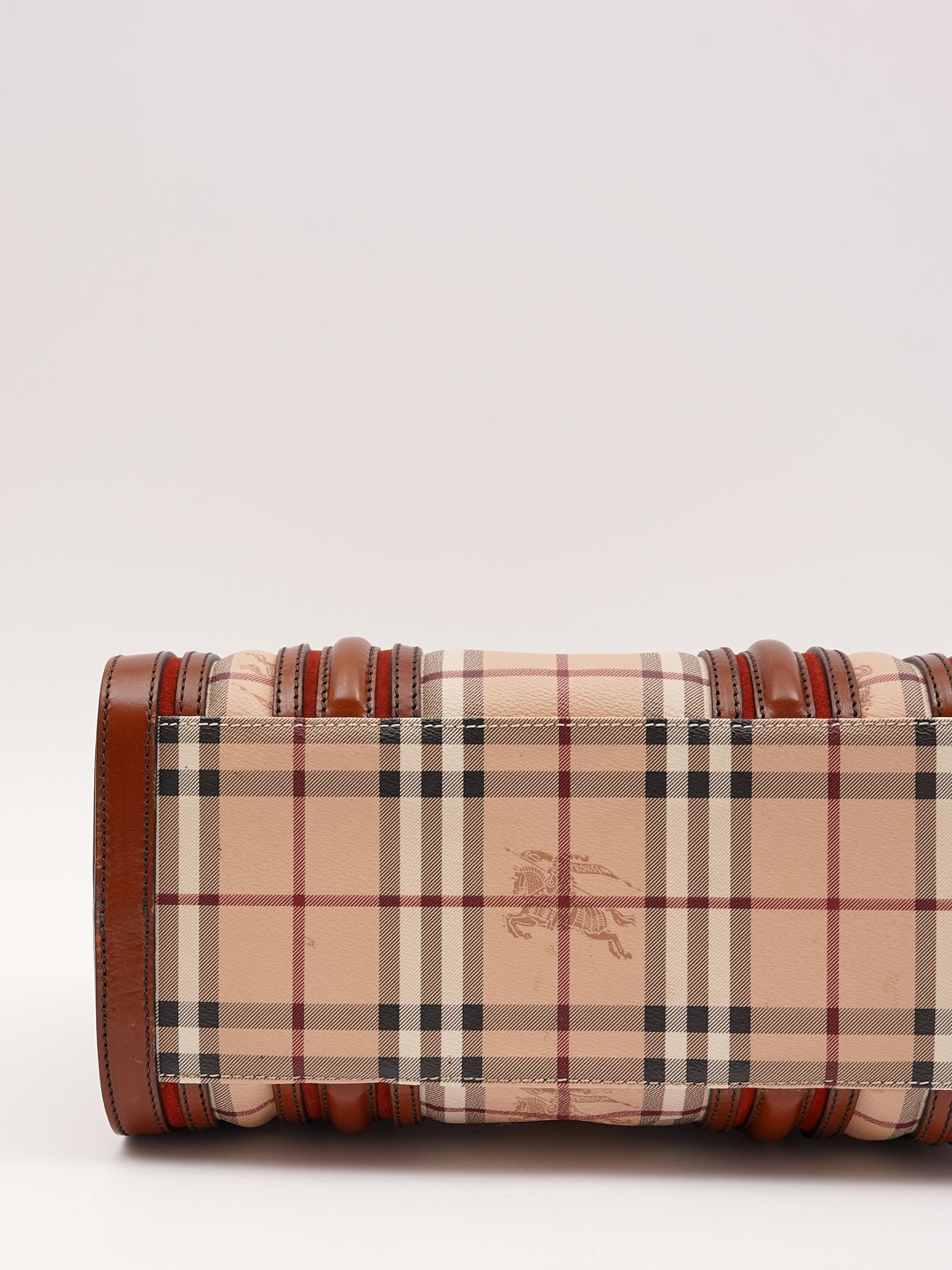Burberry Alchester  8