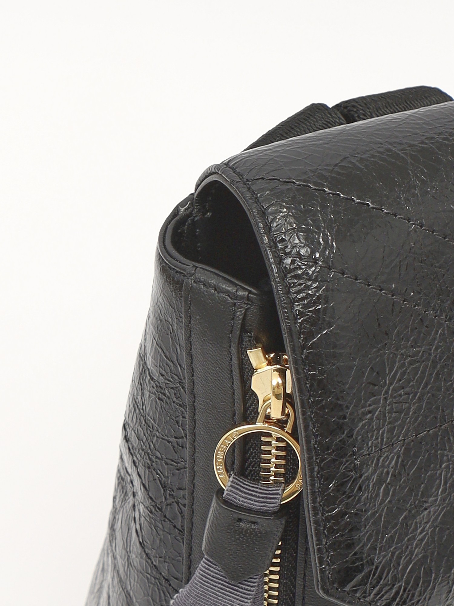 Givenchy ID 5