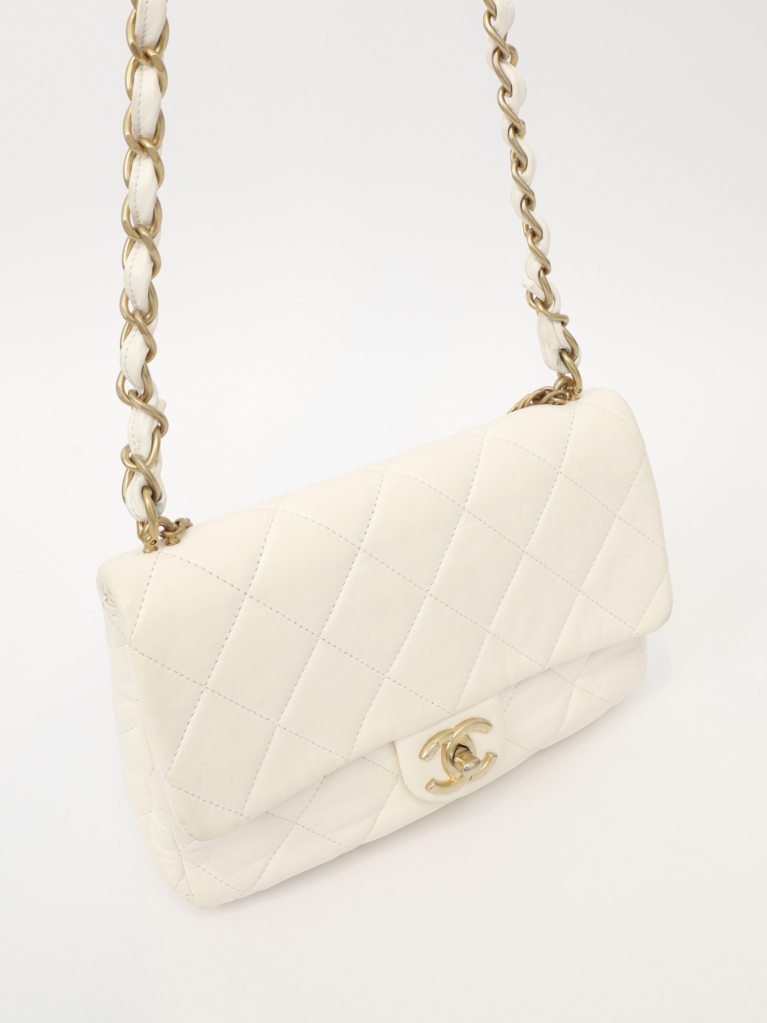 Chanel Timeless Classic 4