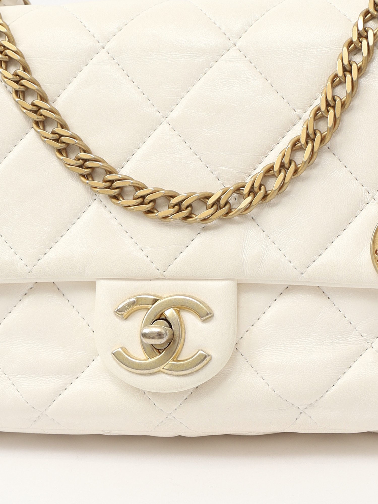 Chanel Timeless Classic 5