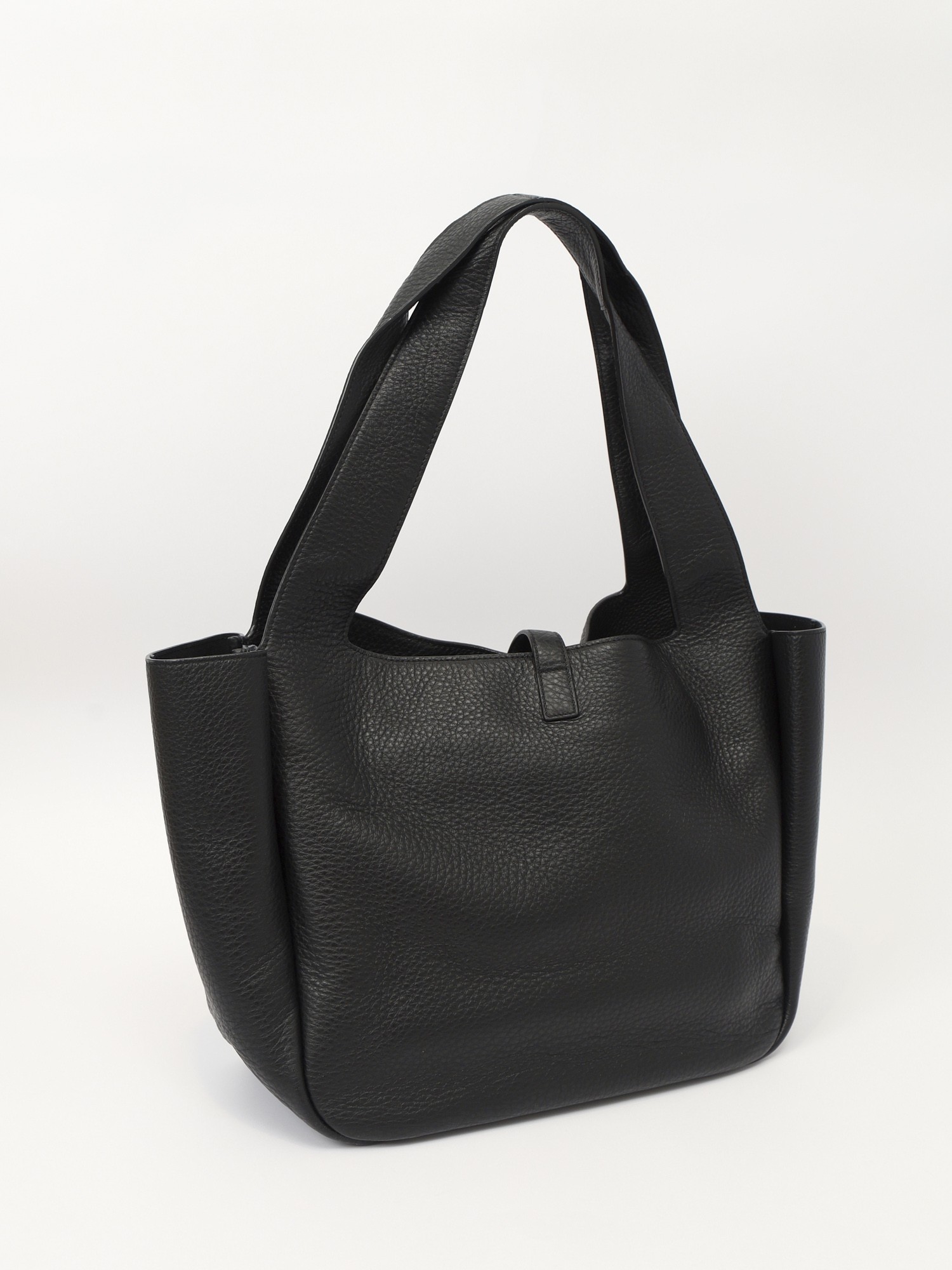 Saint Laurent Le 5 A 7 Bea  3