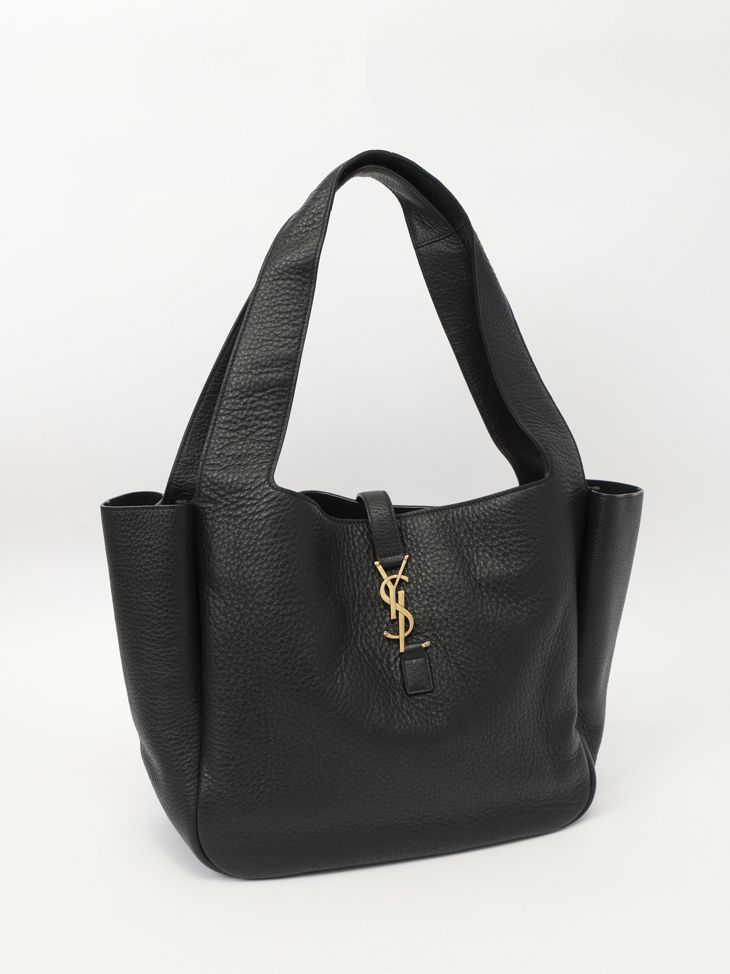 Saint Laurent Le 5 A 7 Bea  2