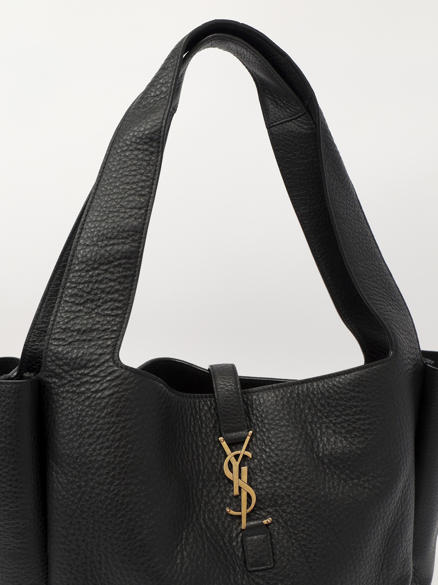 Saint Laurent Le 5 A 7 Bea  4