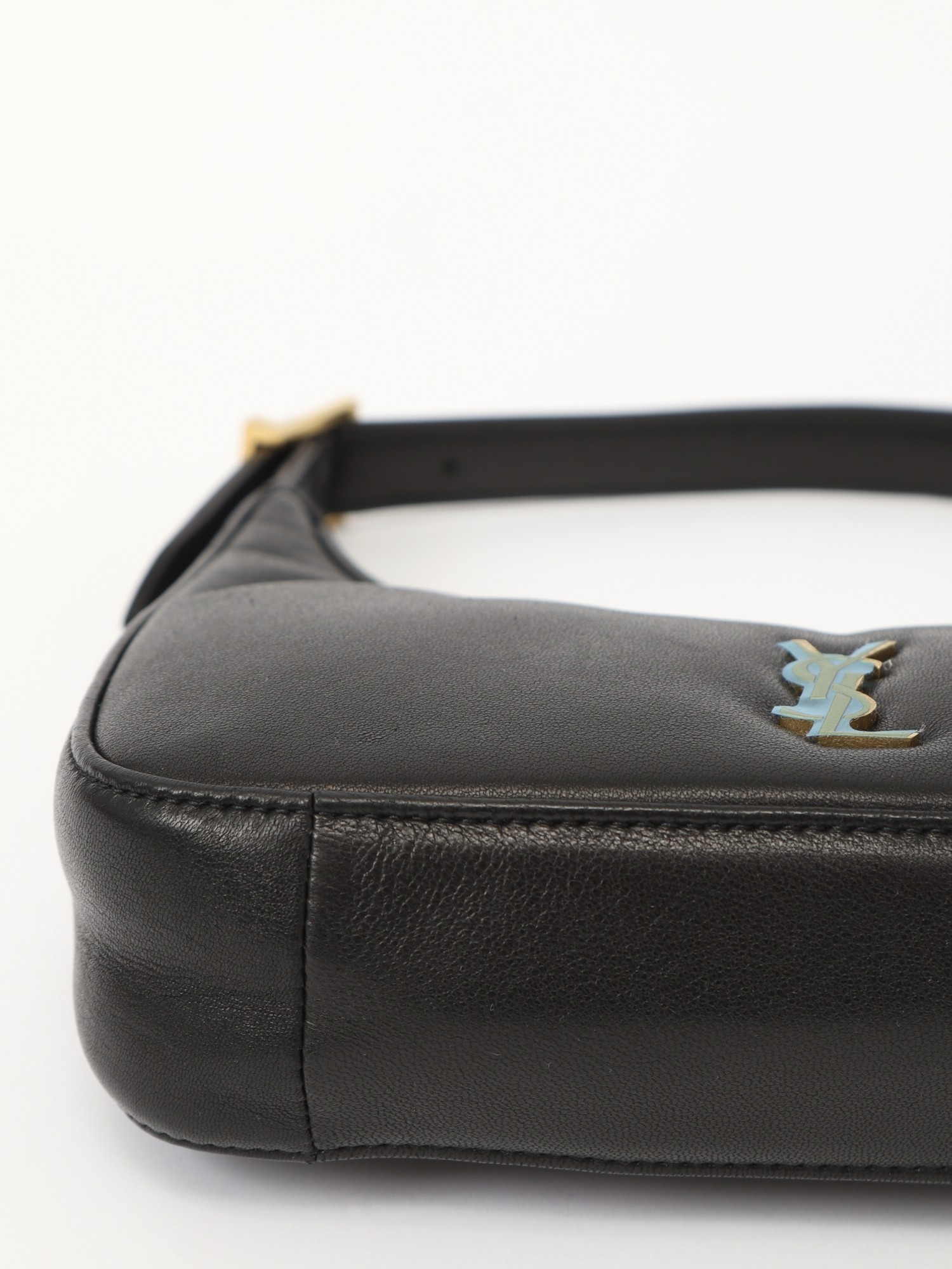 Saint Laurent Calypso 6