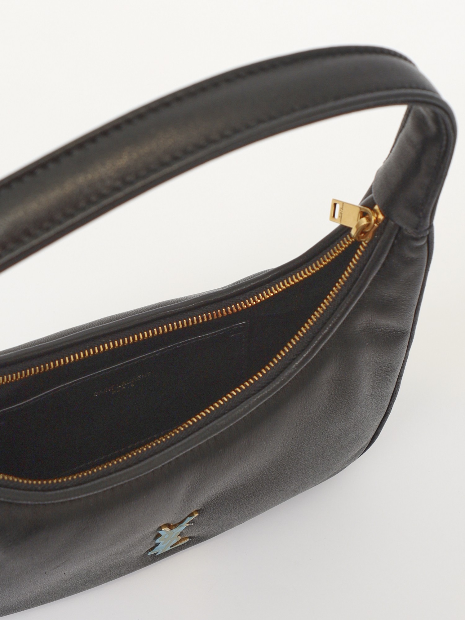 Saint Laurent Calypso 8