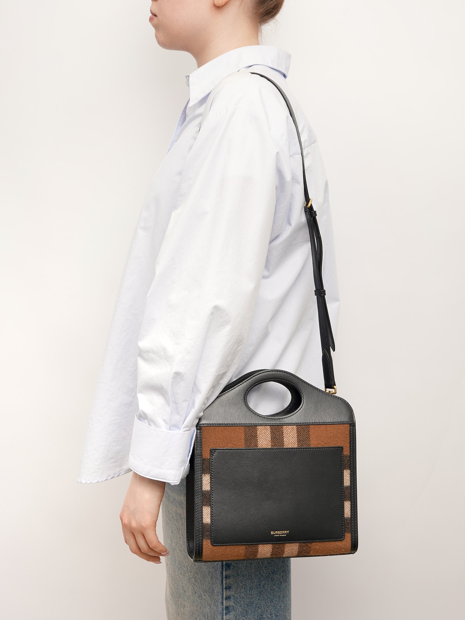 Burberry Pocket 1