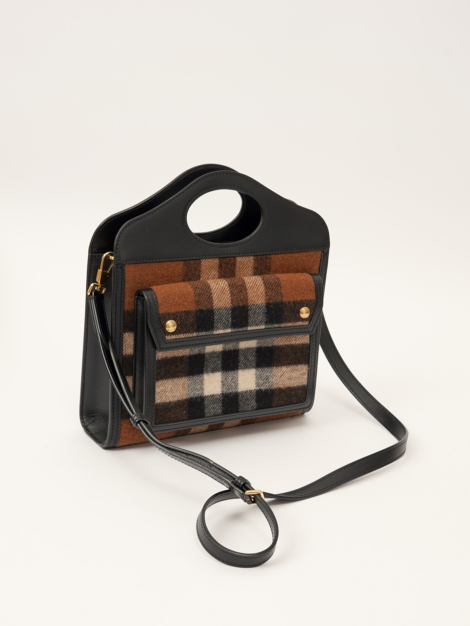 Burberry Pocket 3