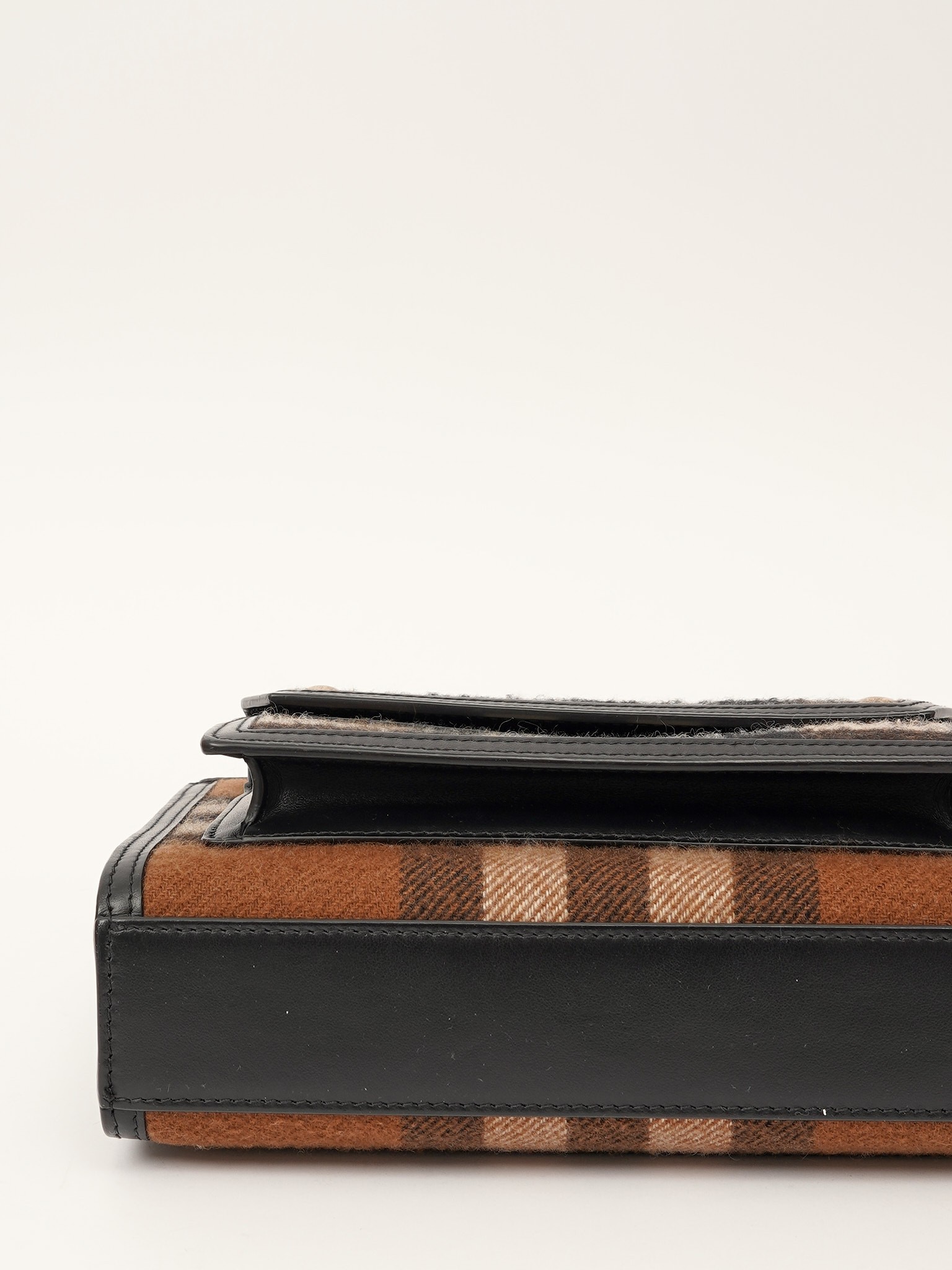 Burberry Pocket 7