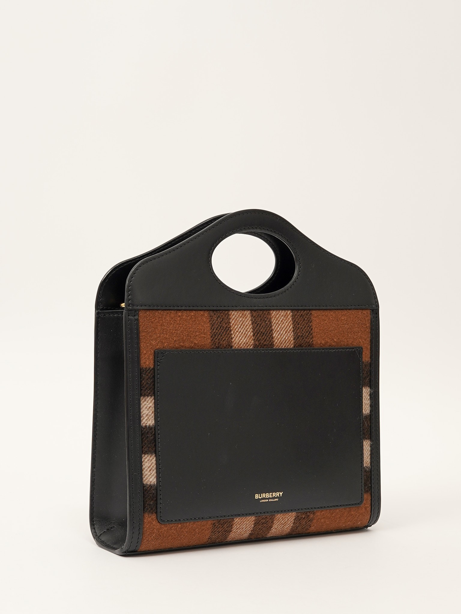 Burberry Pocket 2