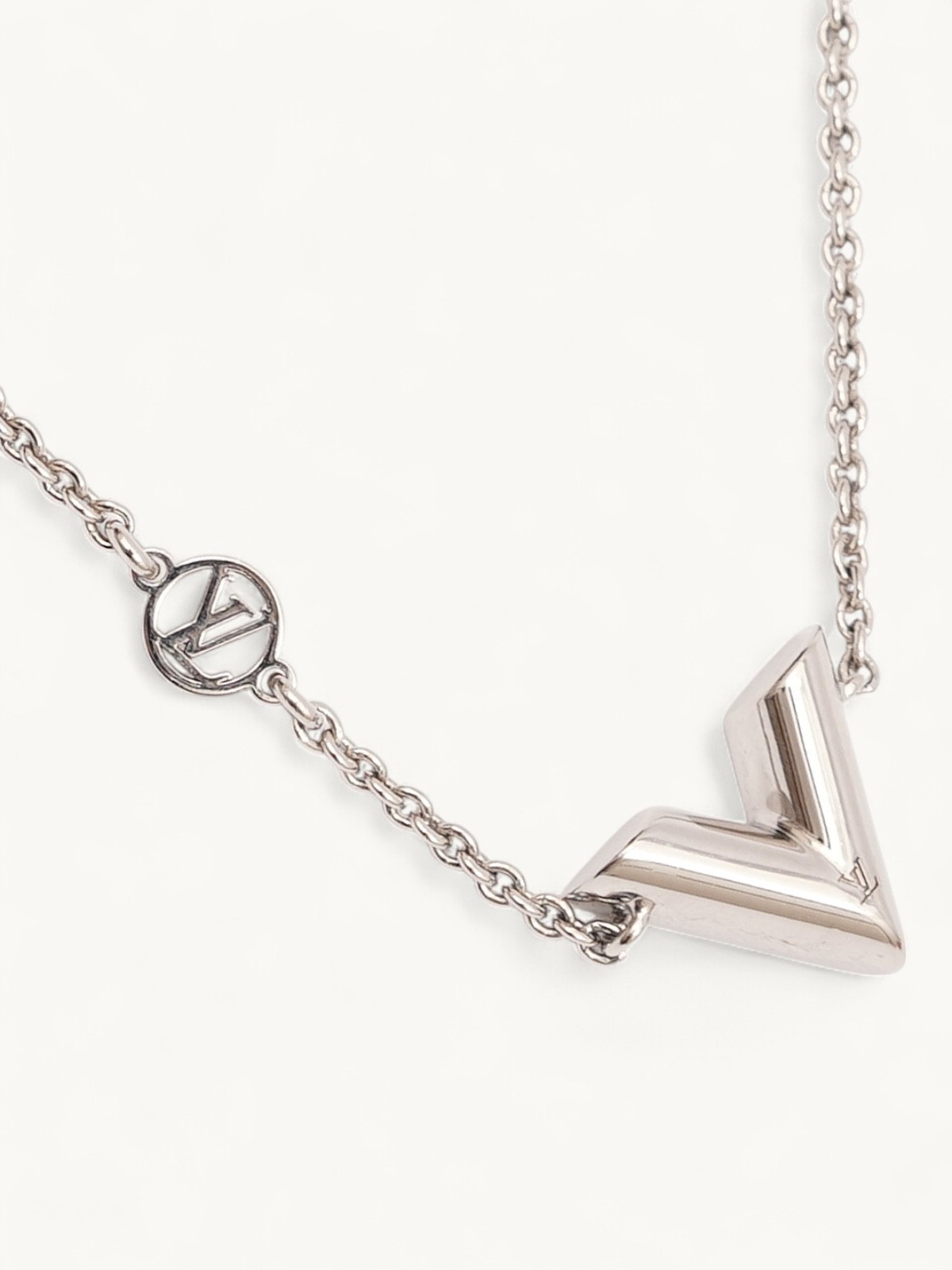 Louis Vuitton Bracelet 4