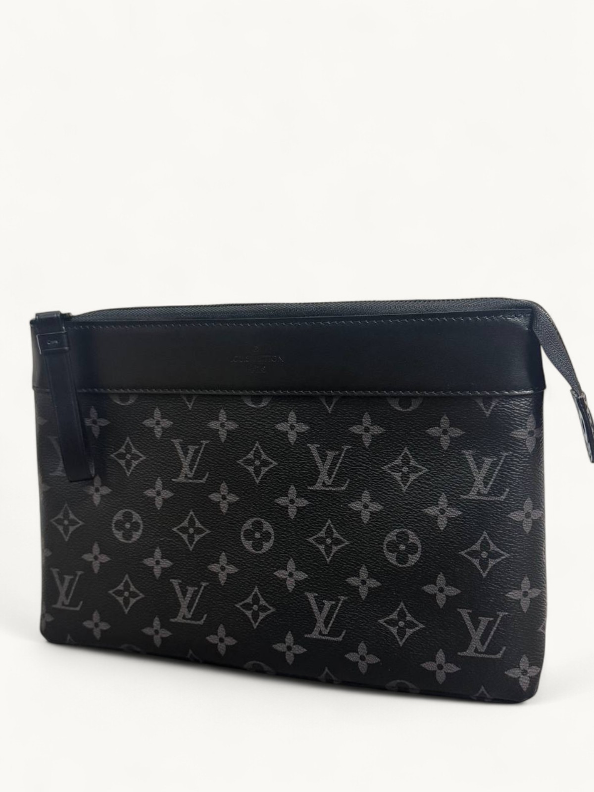 Louis Vuitton Pochette Voyage 4