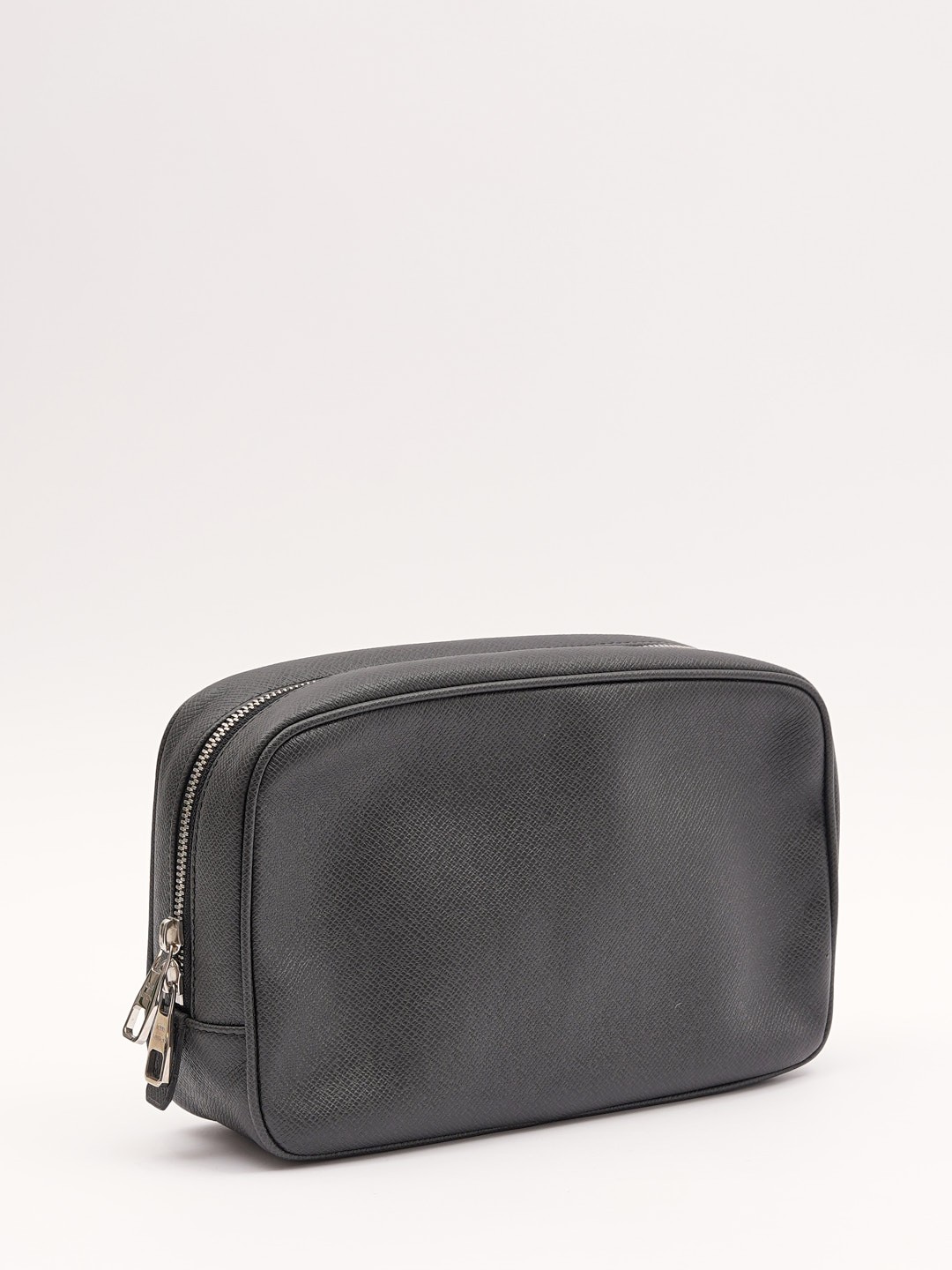 Louis Vuitton Case 3