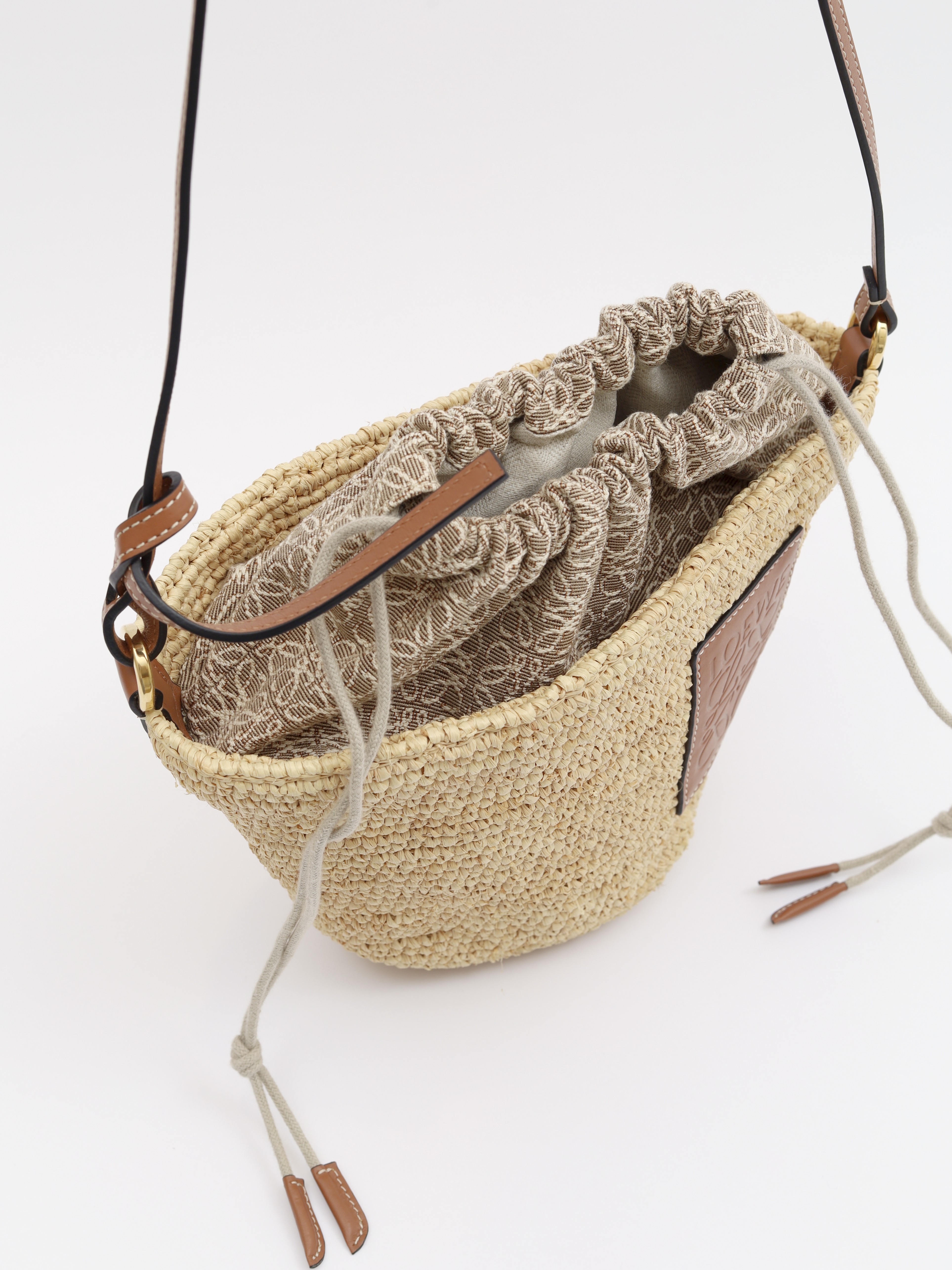 Loewe Raffia Bag  4