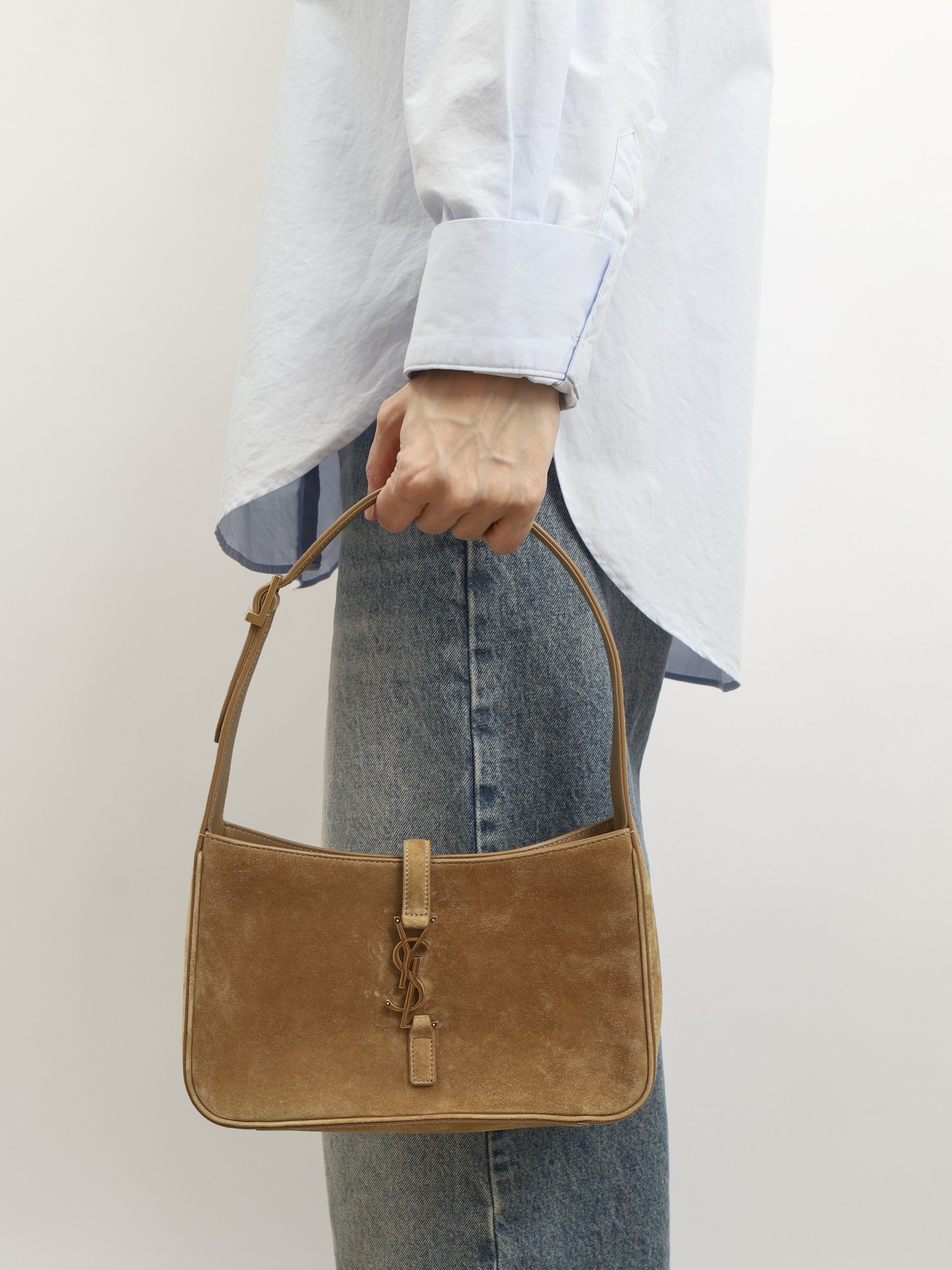 Saint Laurent Le 5 a 7 1