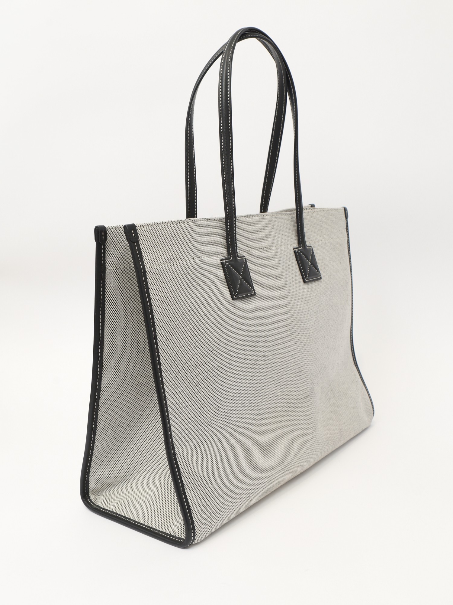 Burberry Freya 3