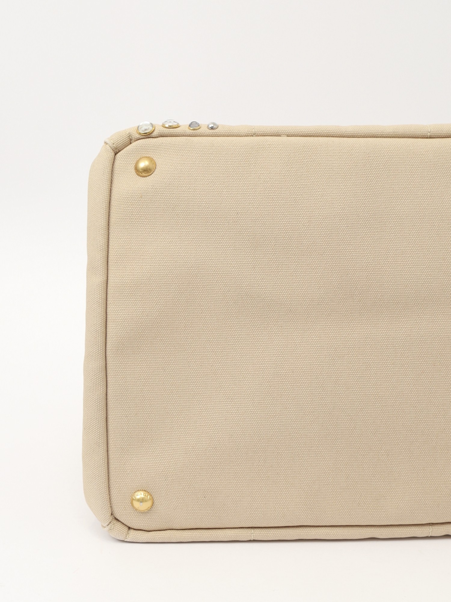 Prada Canapa 7