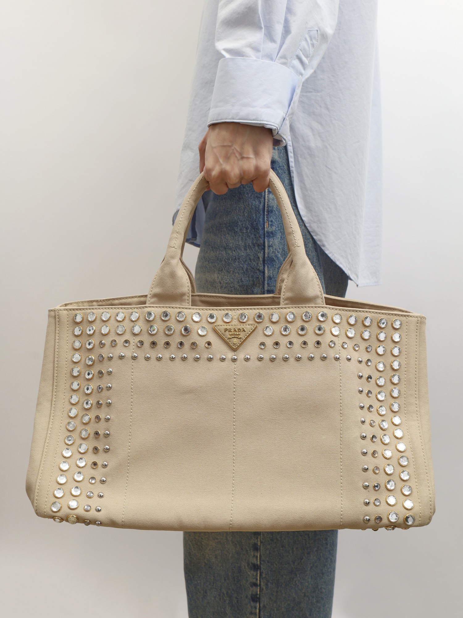 Prada Canapa 1