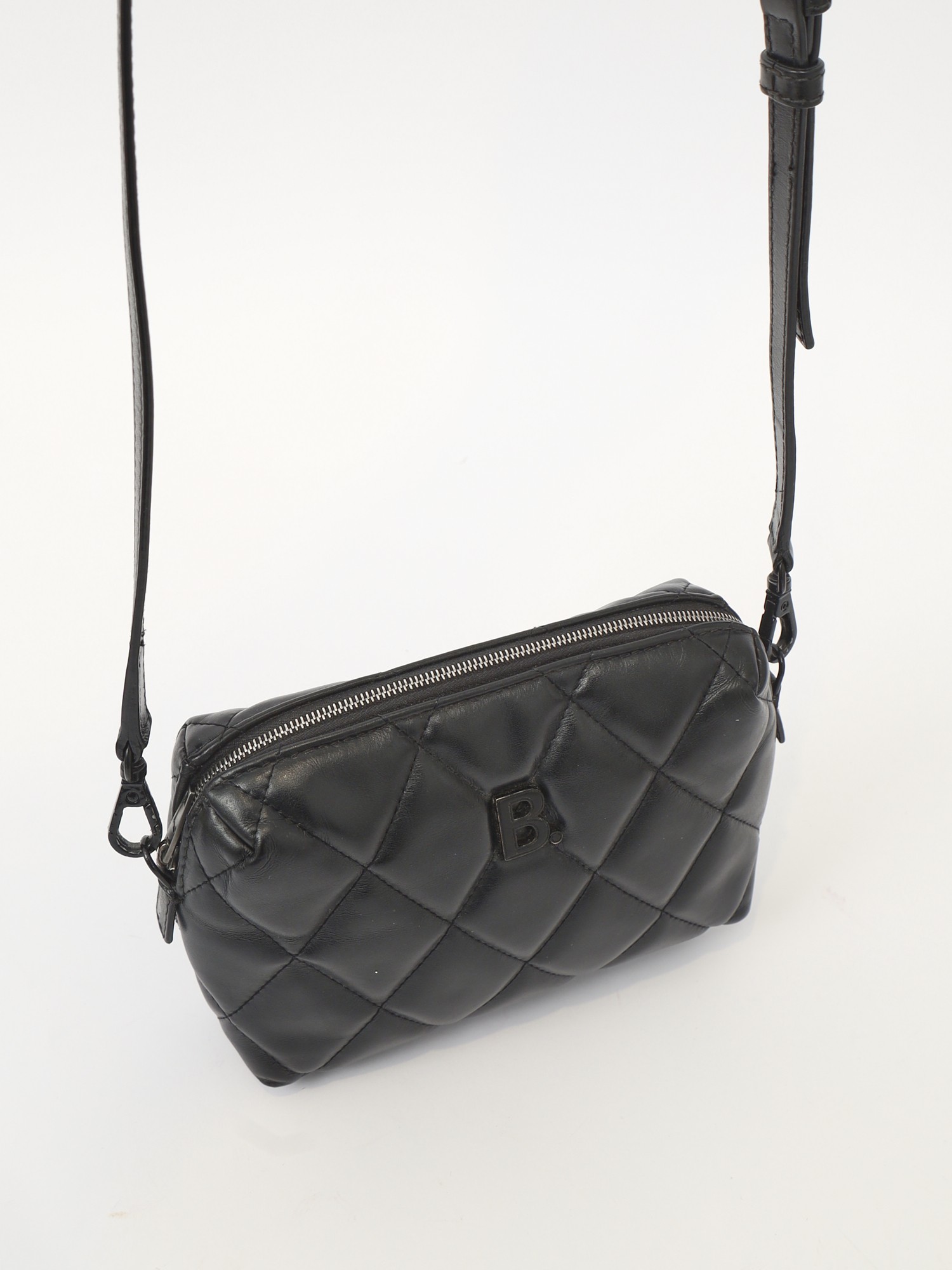 Balenciaga B. 4