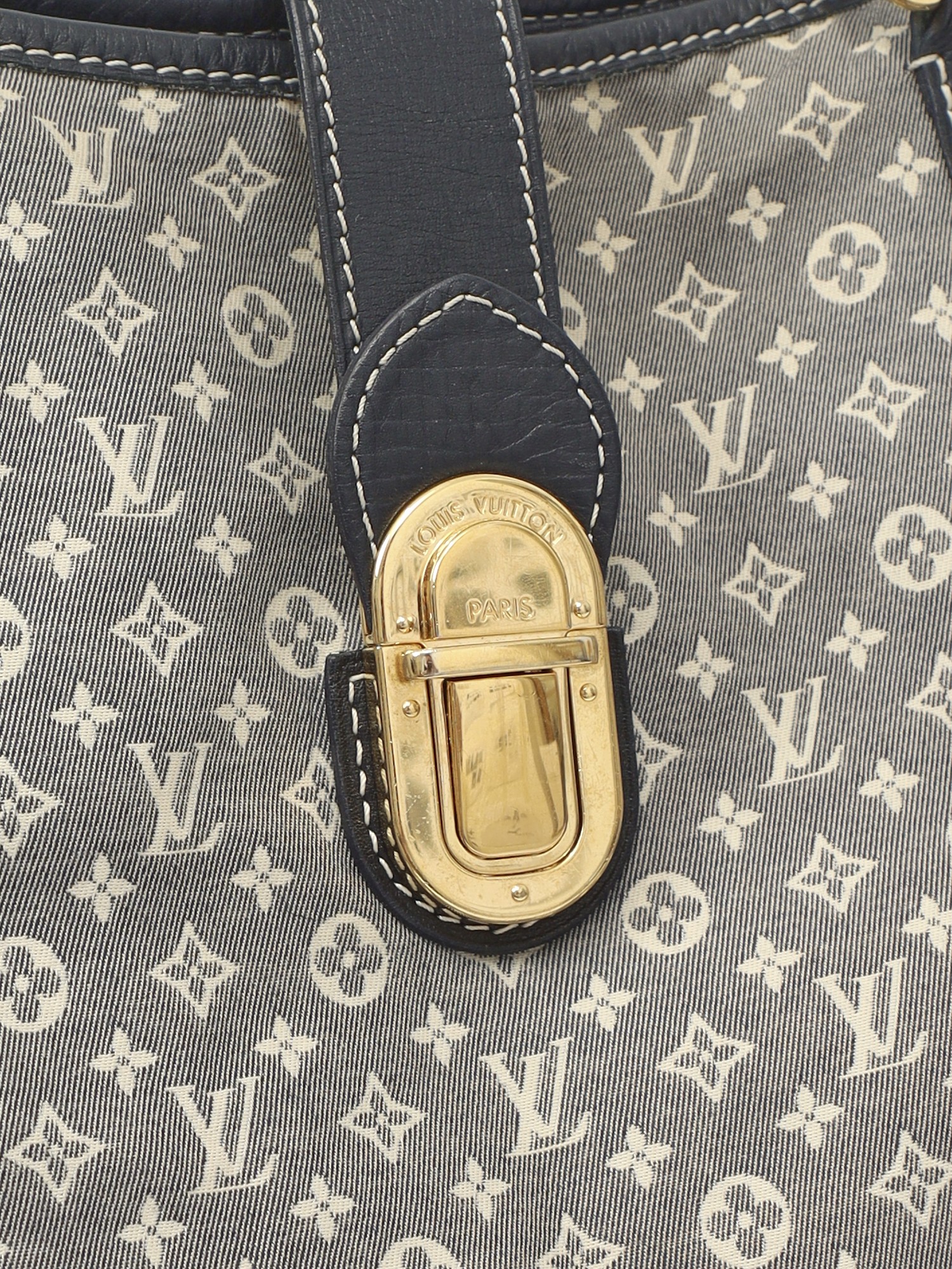 Louis Vuitton Romance 7