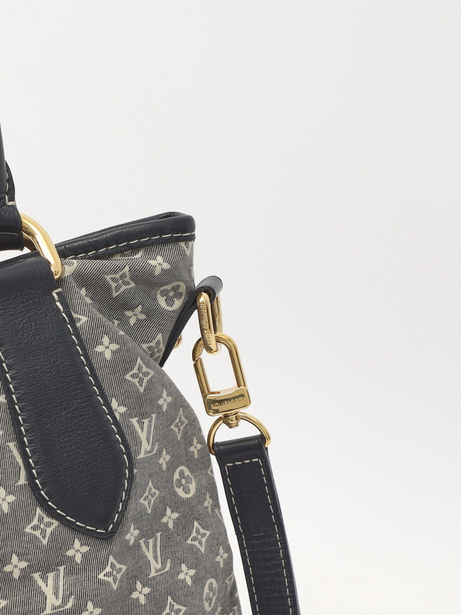 Louis Vuitton Romance 5