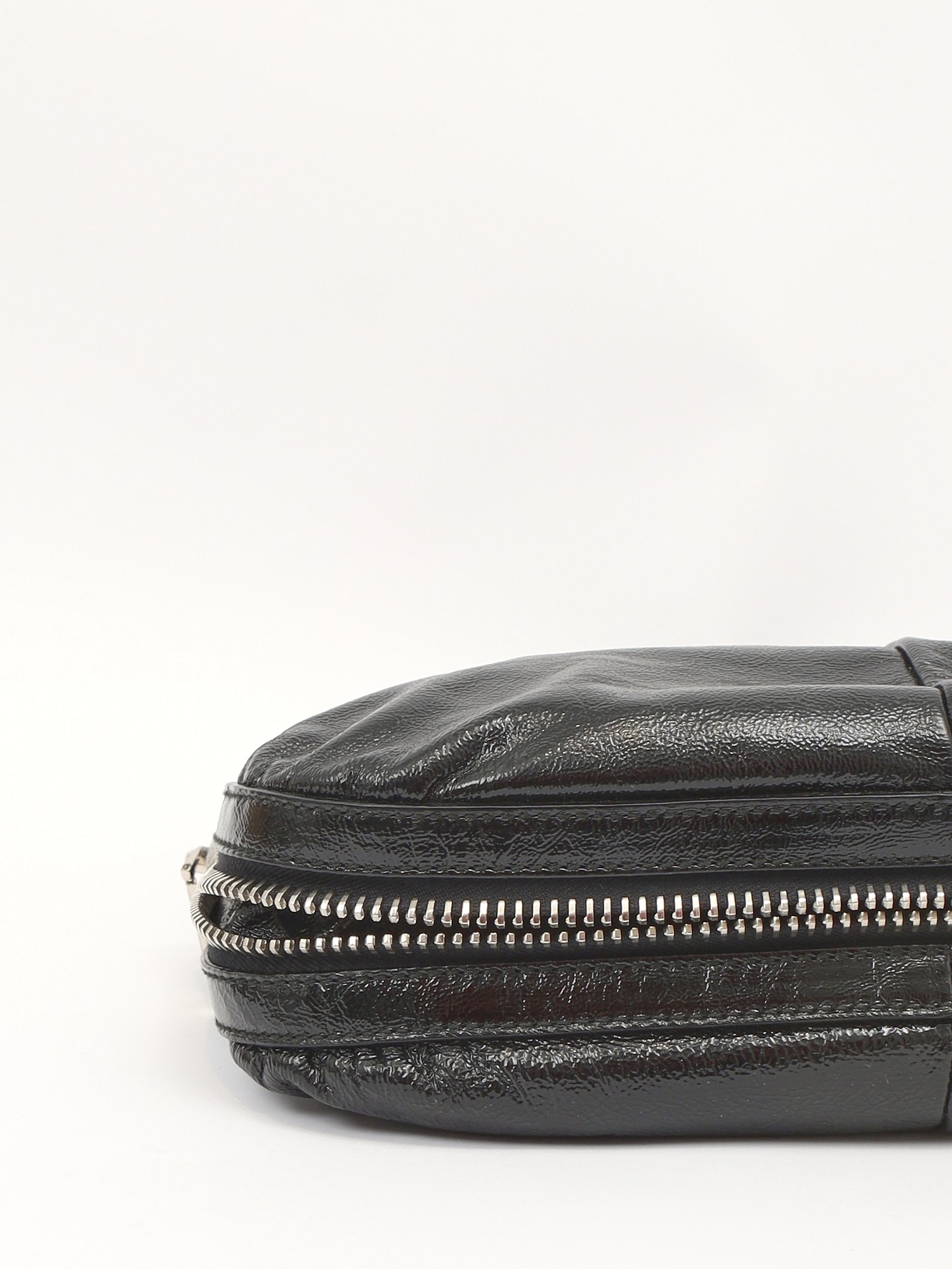 Saint Laurent Leather Bag 6