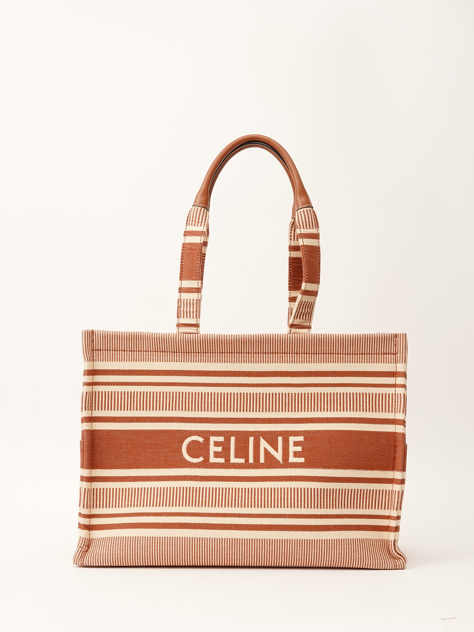 Celine Thais 0