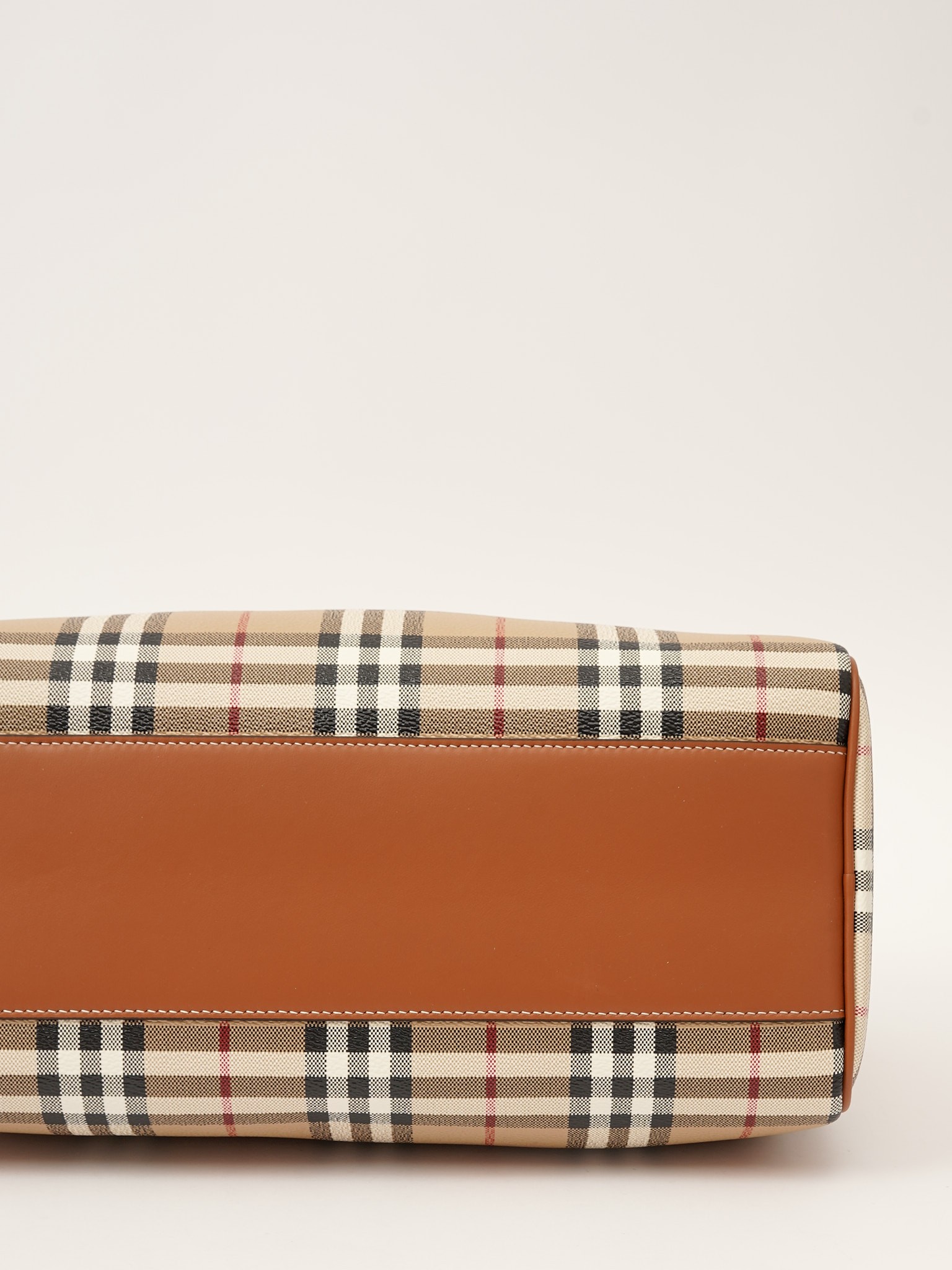 Burberry Bowling 8