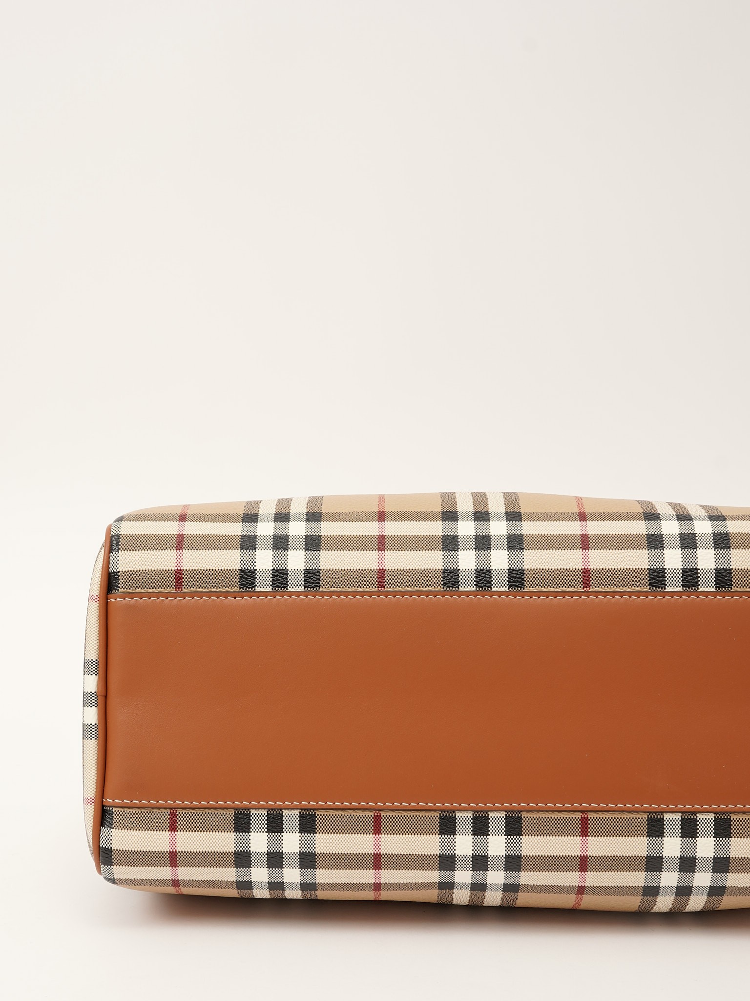 Burberry Bowling 7