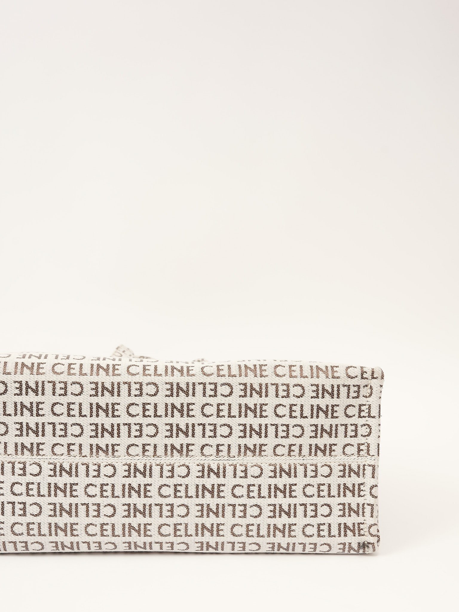 Celine Thais 7