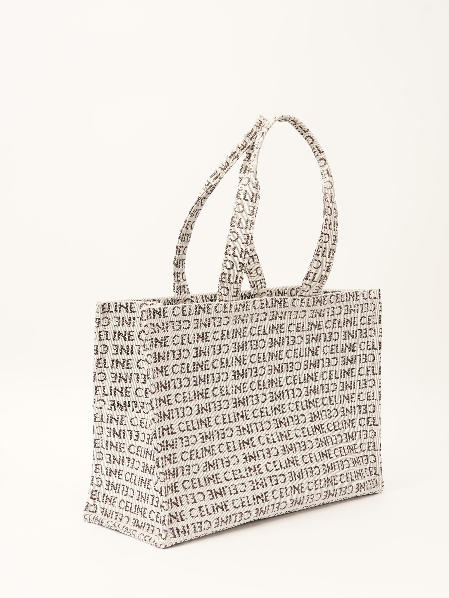 Celine Thais 3