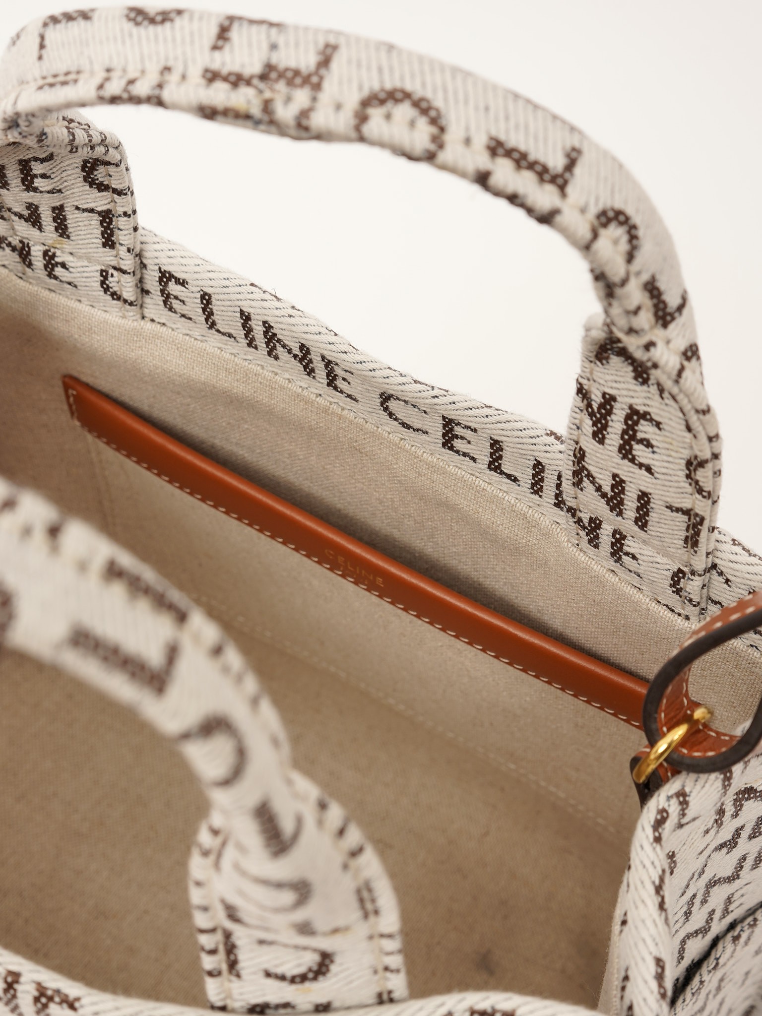 Celine Thais 8