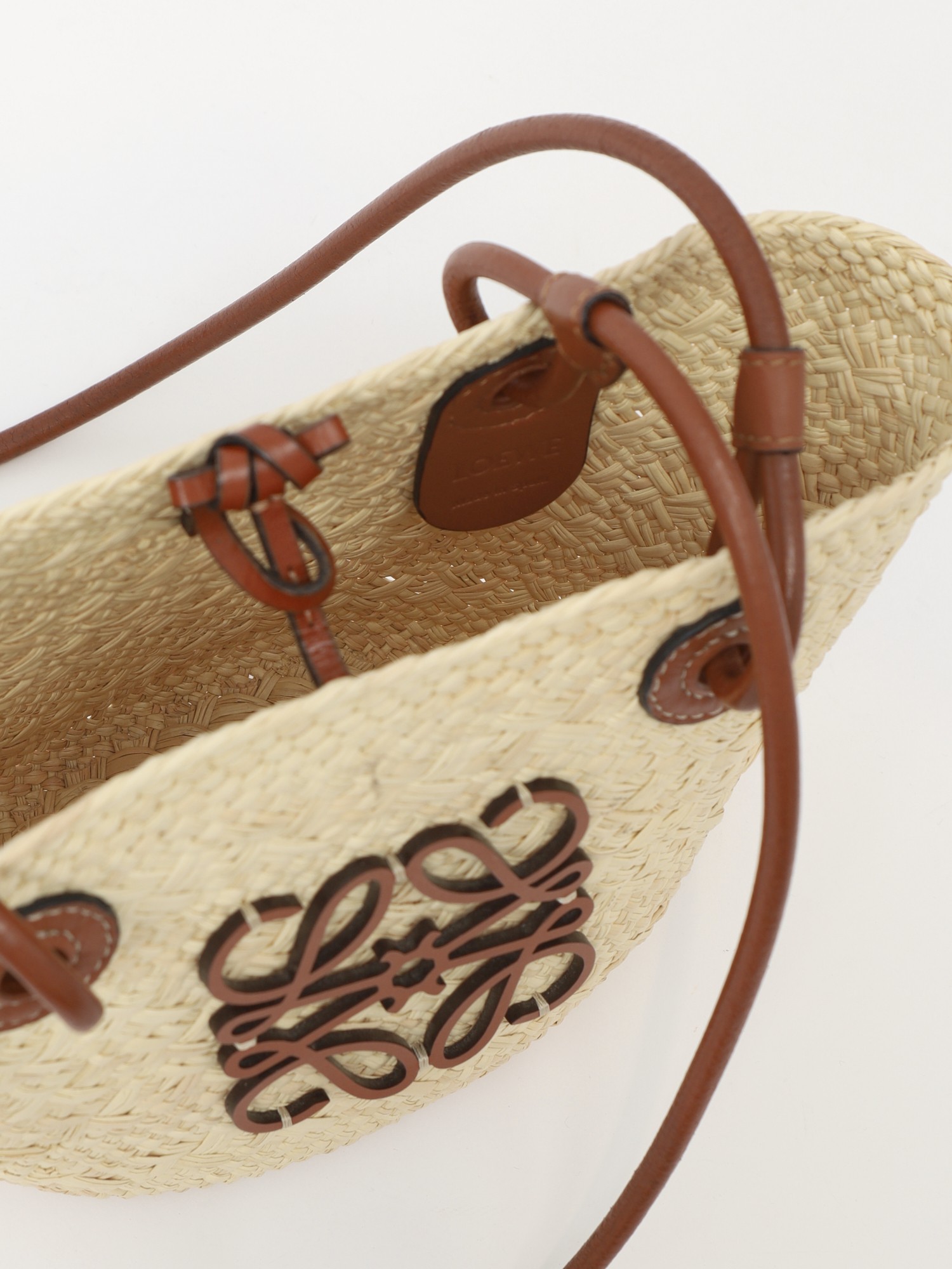 Loewe Basket 8
