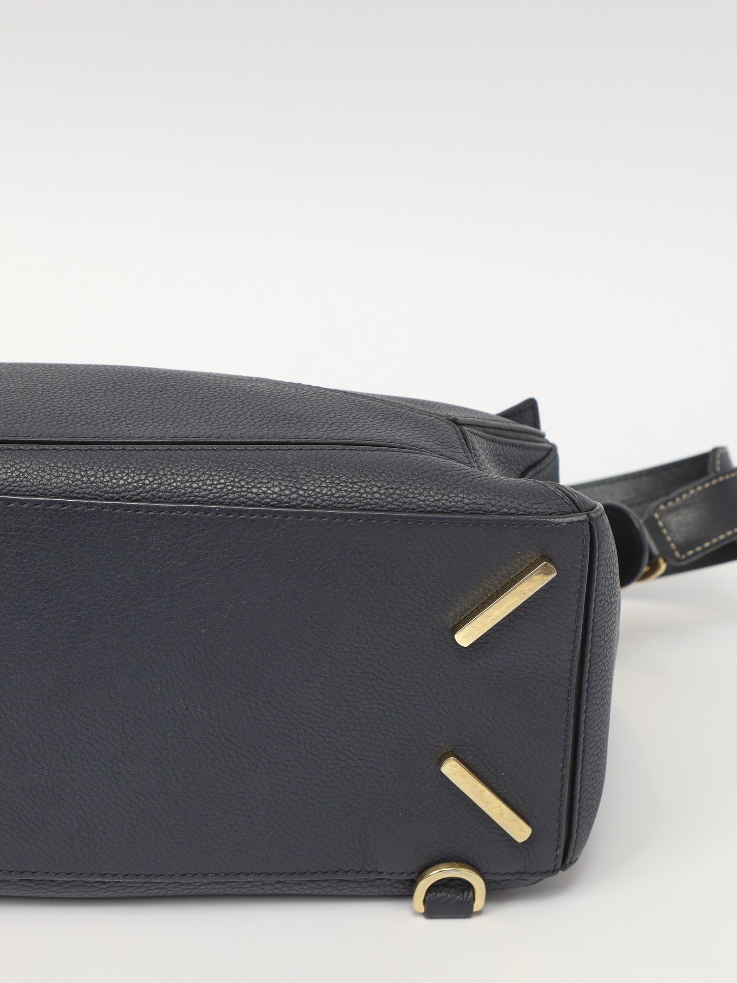 Loewe Puzzle 11