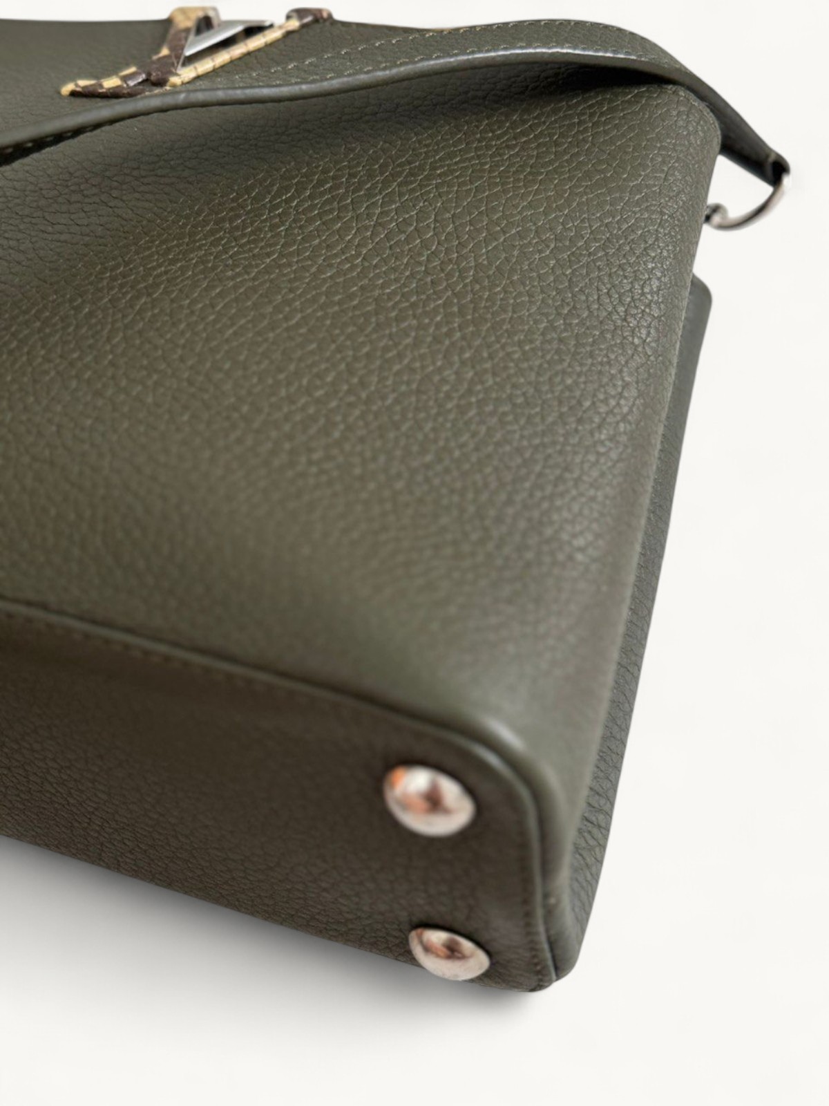 Louis Vuitton Capucines 3
