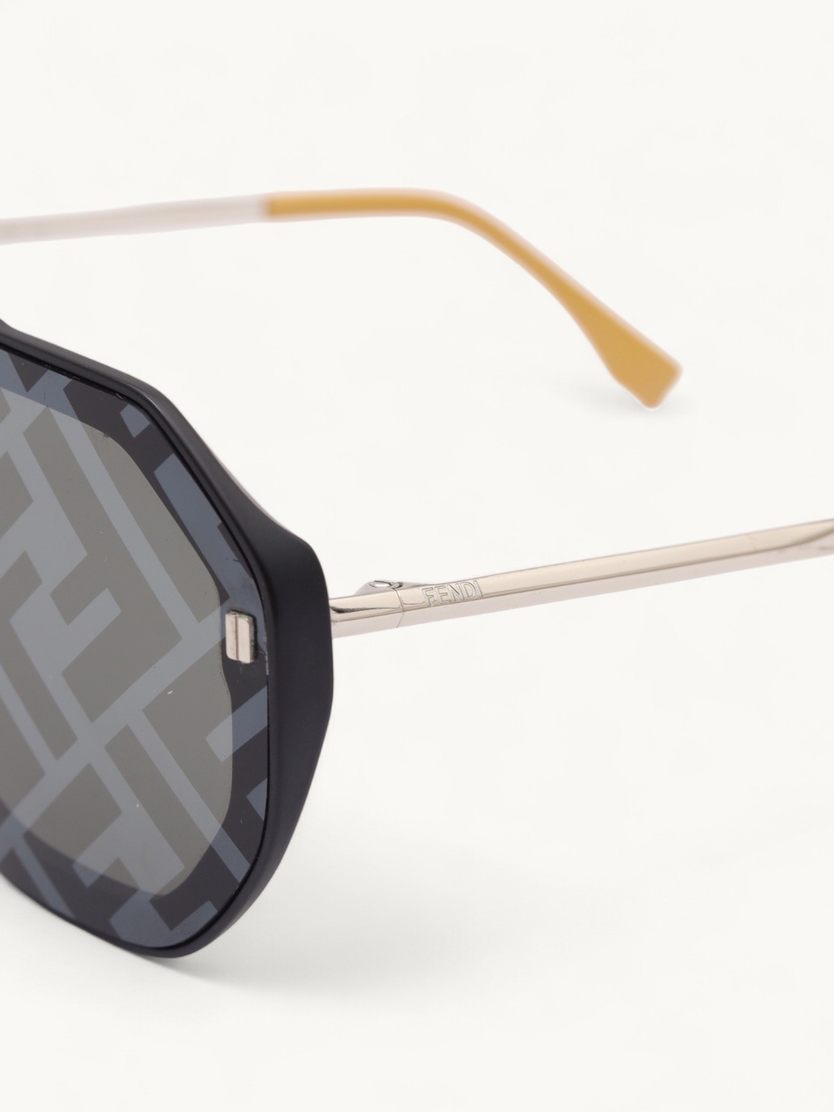 Fendi Sunglasses  5