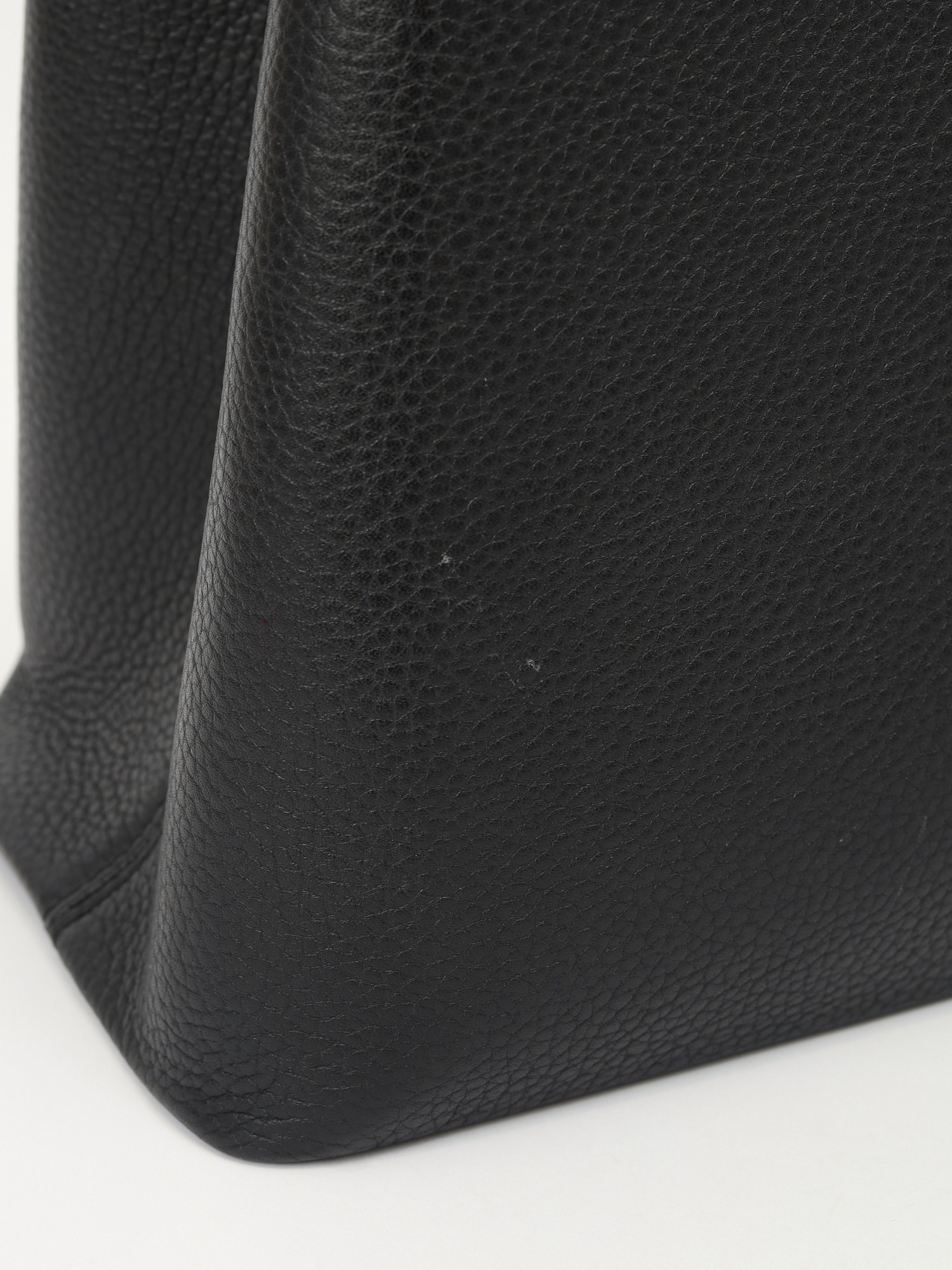 Louis Vuitton Capucines 7