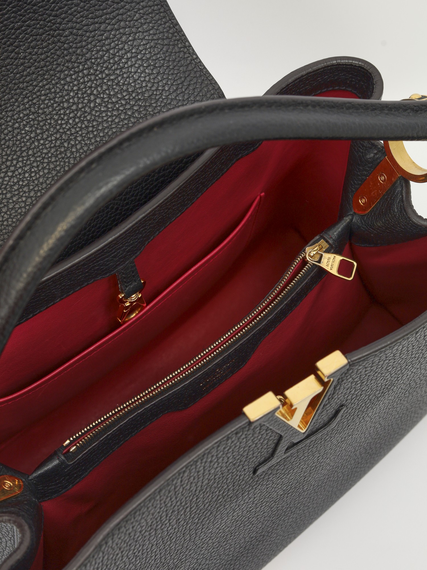 Louis Vuitton Capucines 11