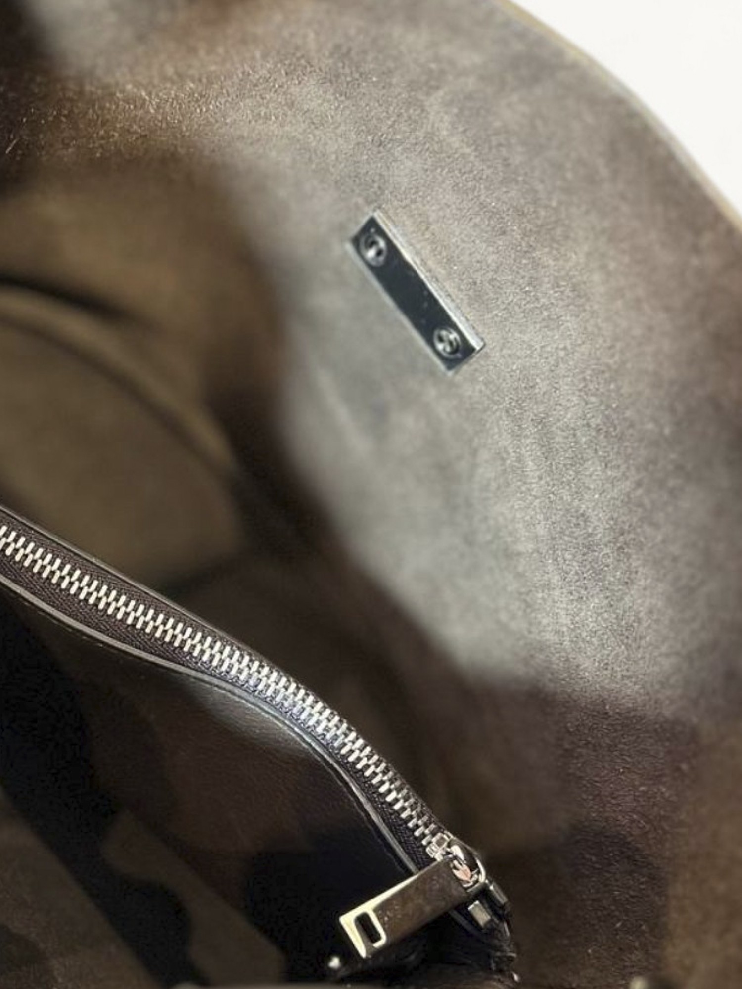 Salvatore Ferragamo Leather Bag 3