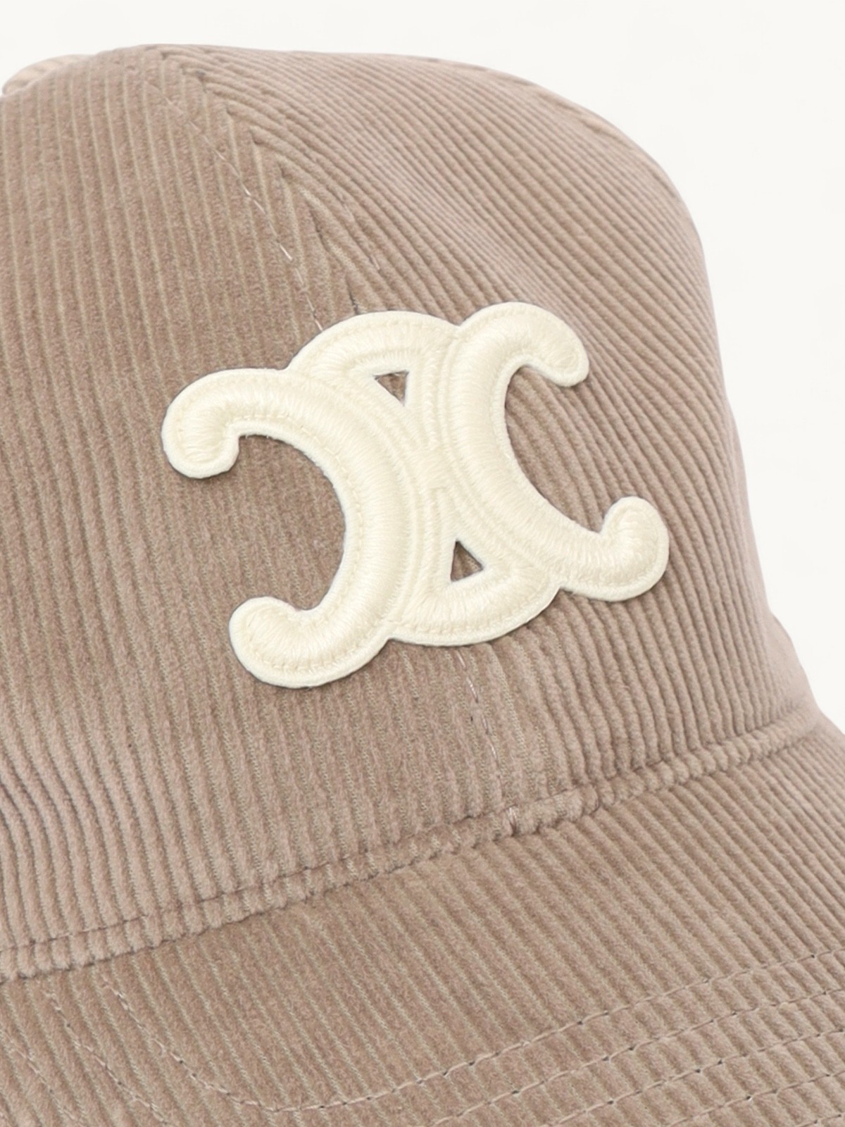 Celine Cap 4