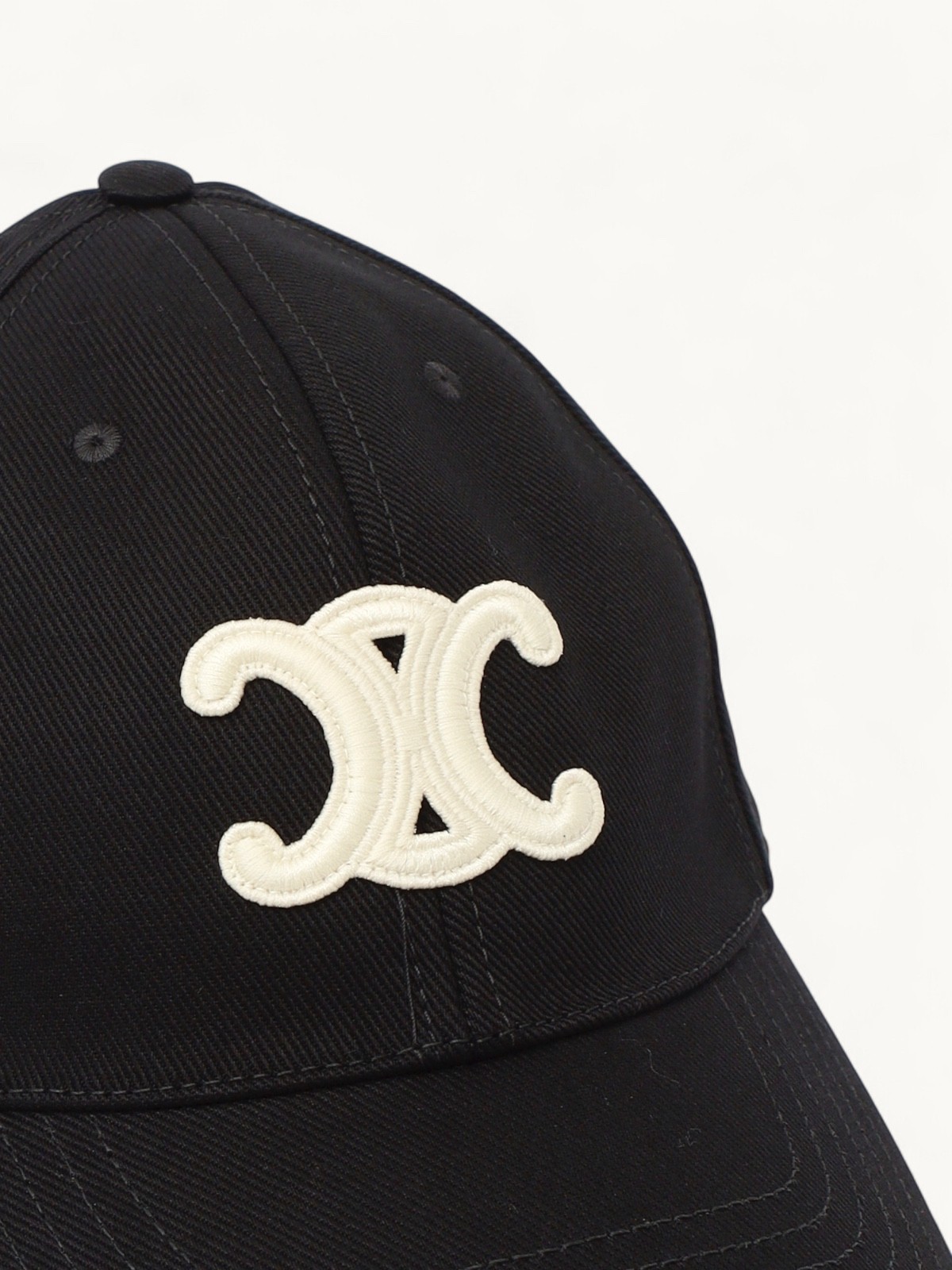 Celine Cap 3