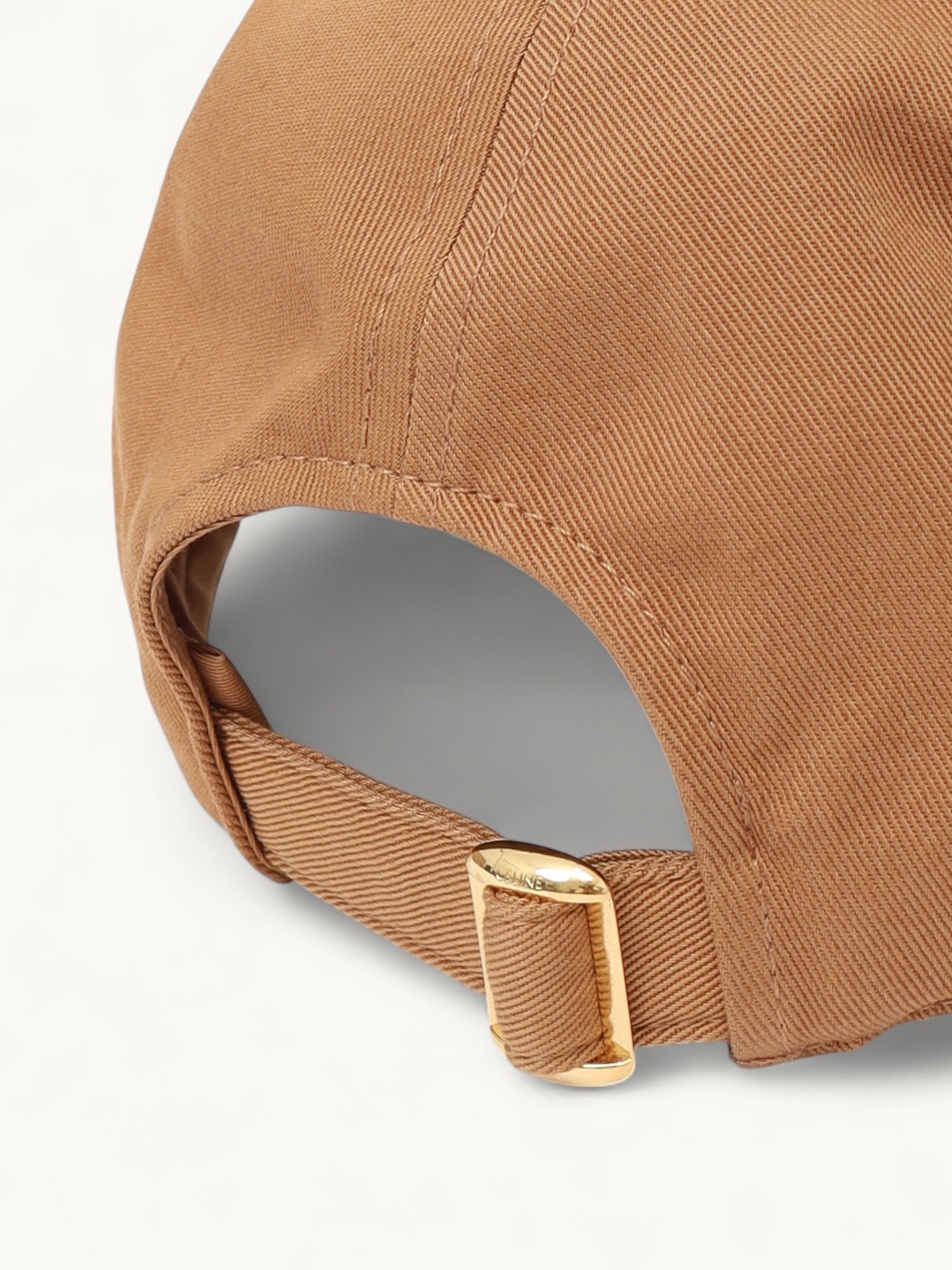 Celine Cap 5