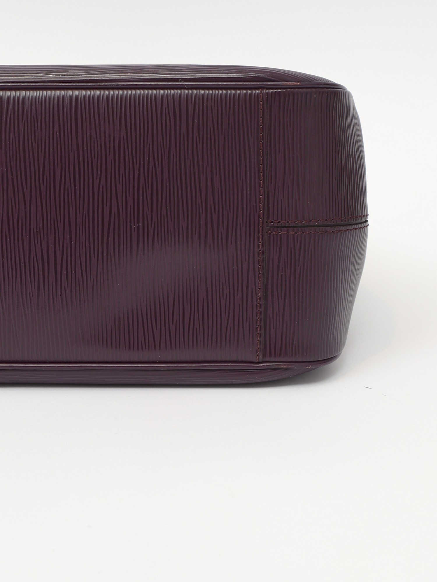 Louis Vuitton Passy 8