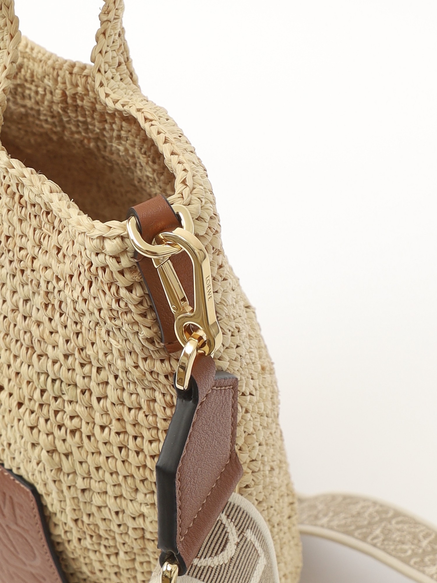Loewe Slit 6