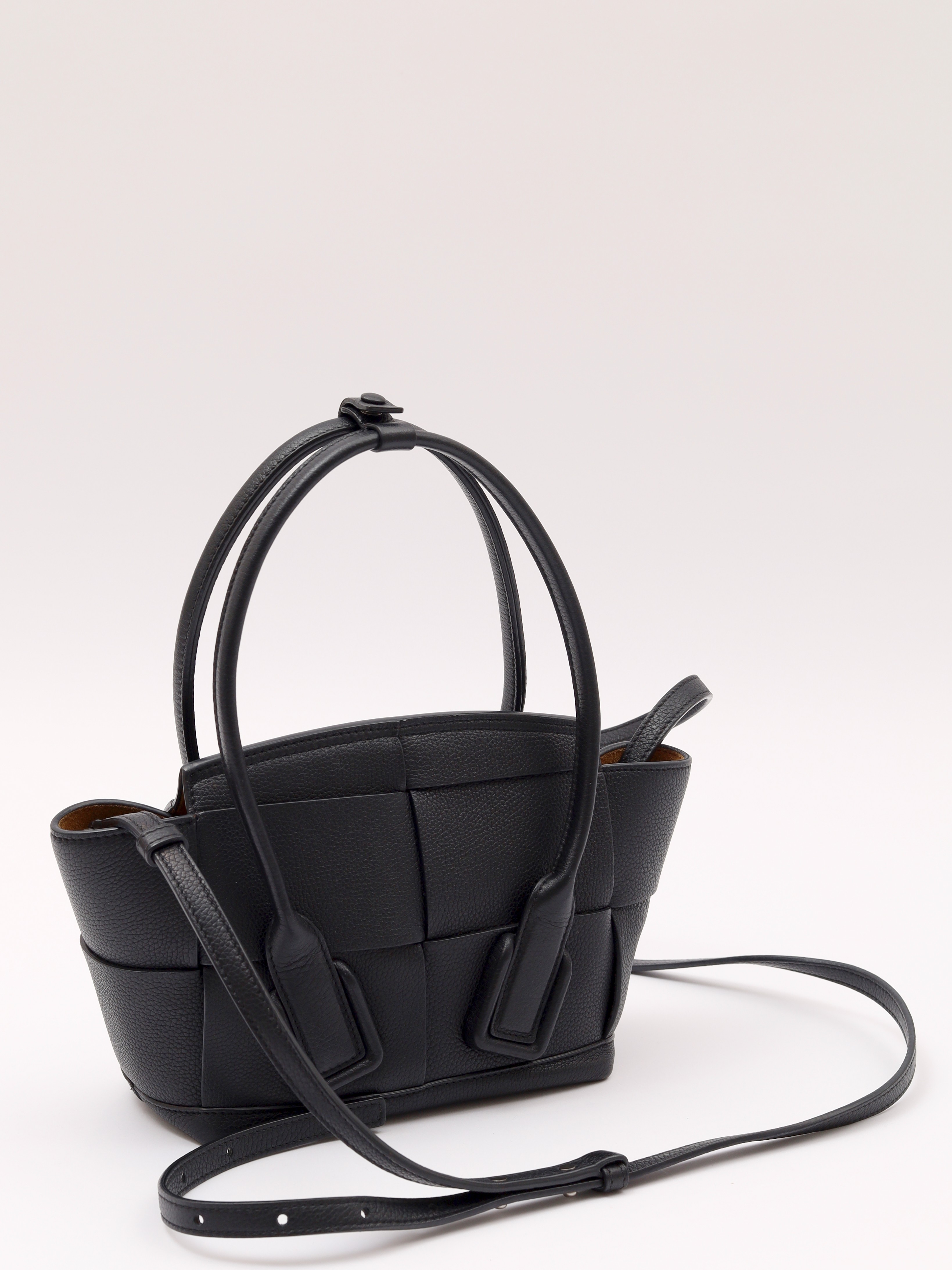 Bottega Veneta Arco  3