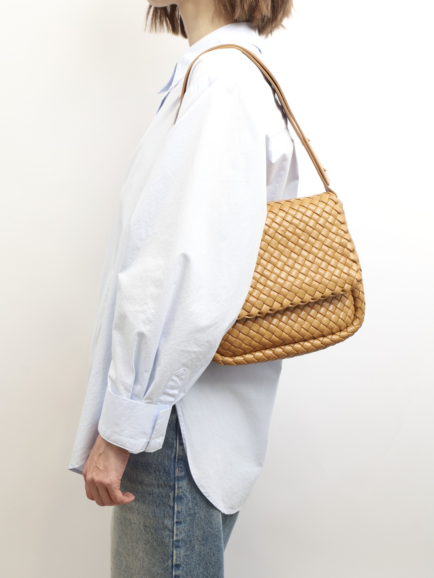 Bottega Veneta Cobble  1