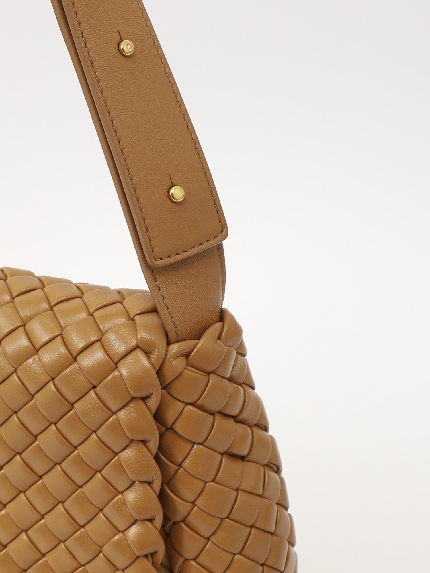 Bottega Veneta Cobble  5