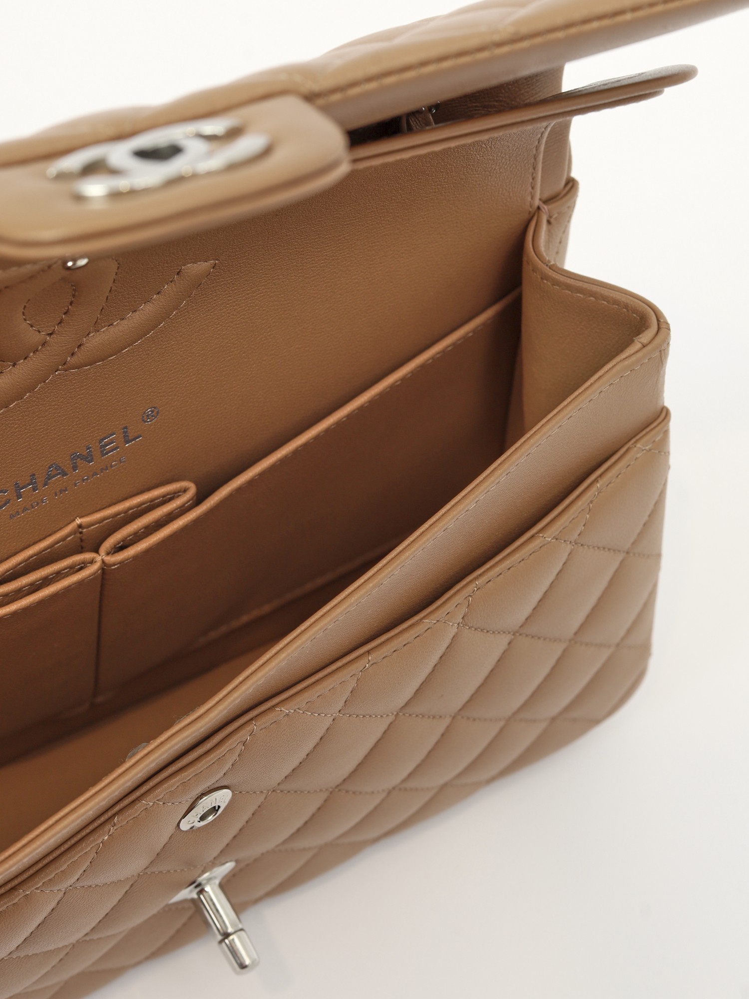 Chanel Timeless Classic 10