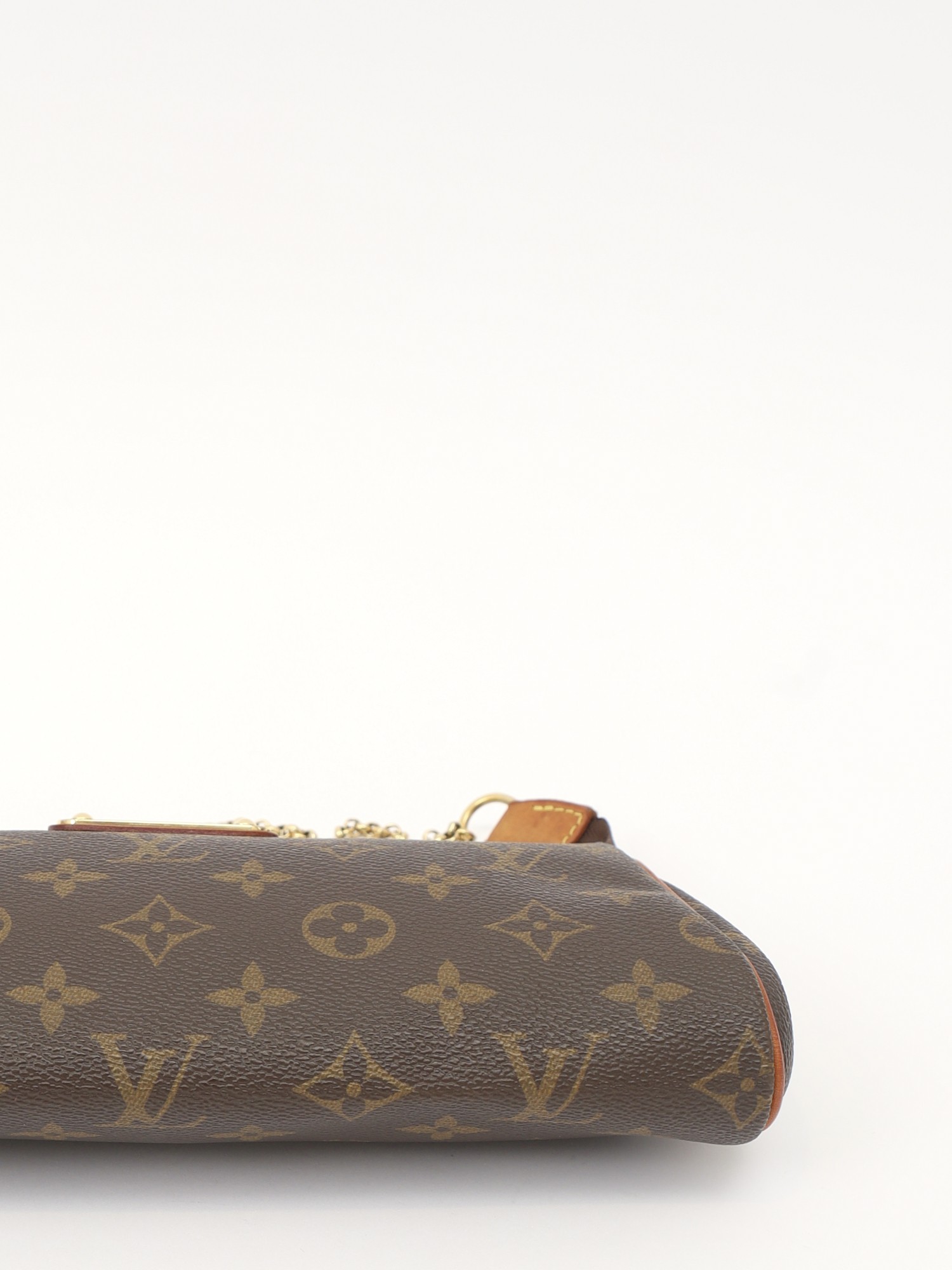 Louis Vuitton Eva 9